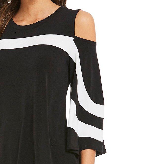 IC Collection Crew Neck Cold Shoulder 3/4 Sleeve Trim Top Product Image