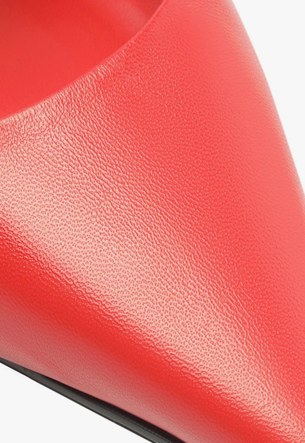 Quereda Leather Pump Female Product Image