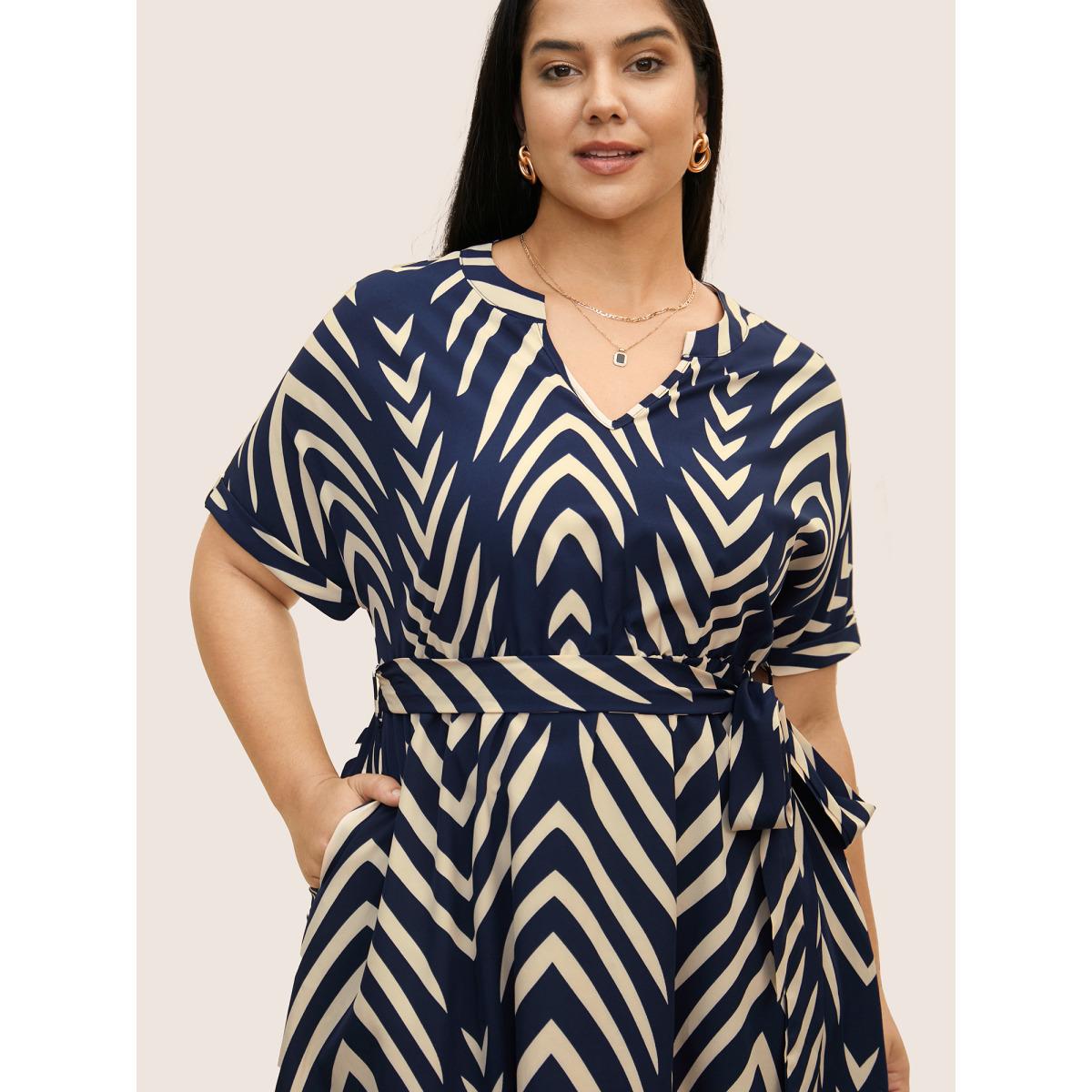 Plus Size Geometric Belted Dolman Sleeve Curved Hem Dress Navy Women Office Flat collar with V-notch Short sleeve Curvy BloomChic 30/6X Product Image