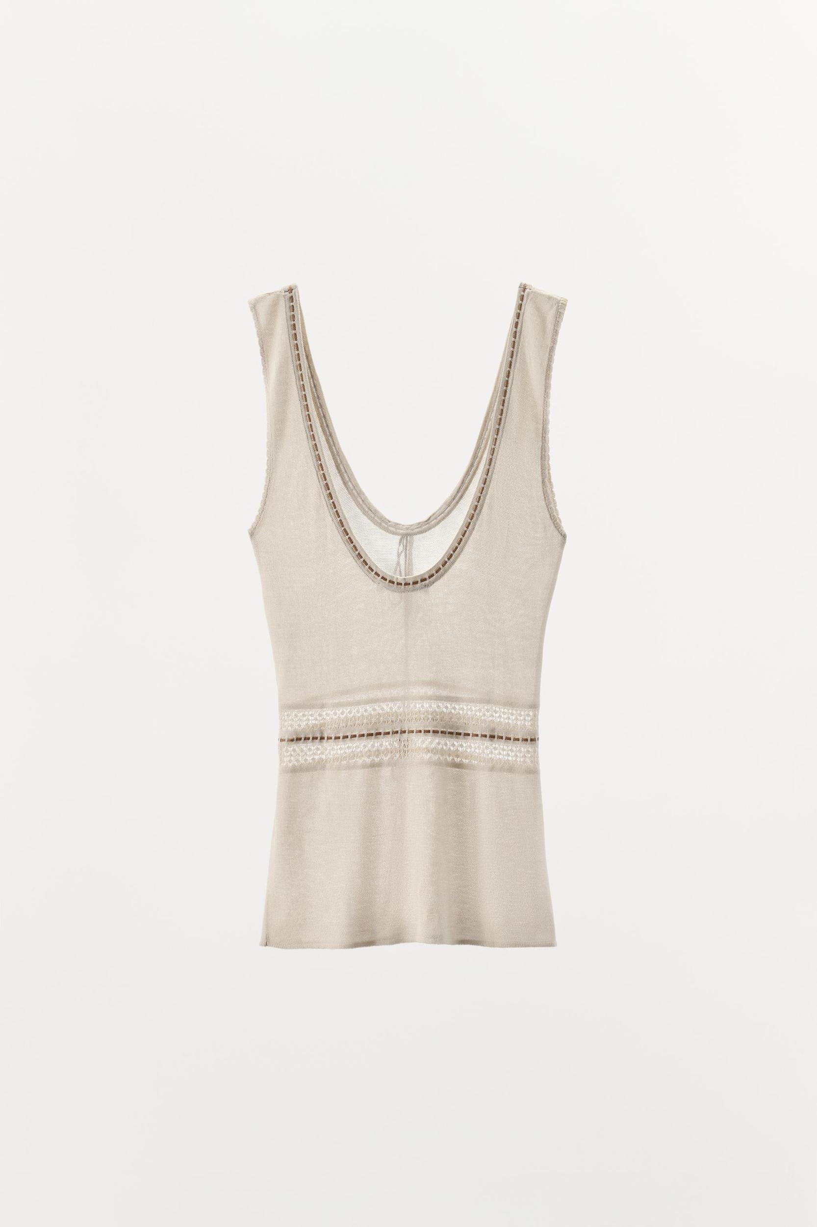 CONTRAST KNIT TOP Product Image