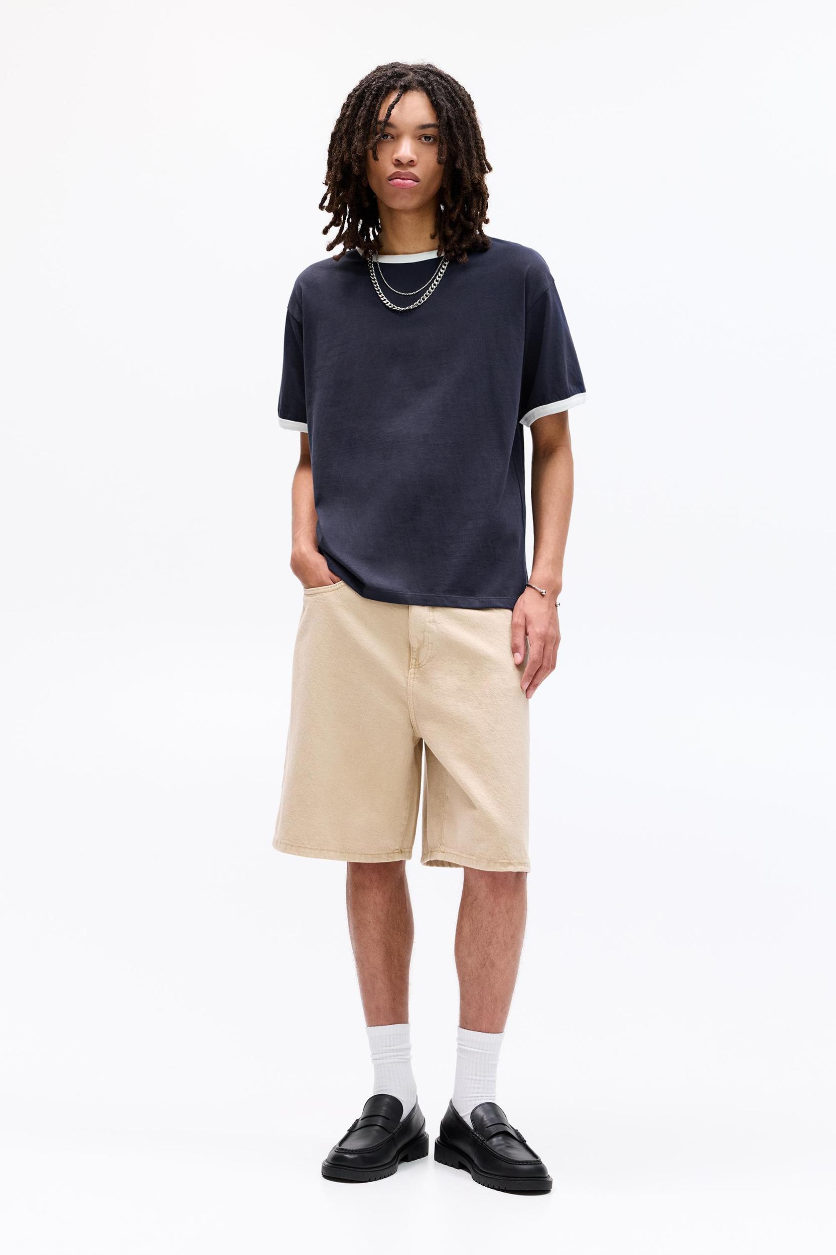 T-shirt with contrast ribbed trims Product Image