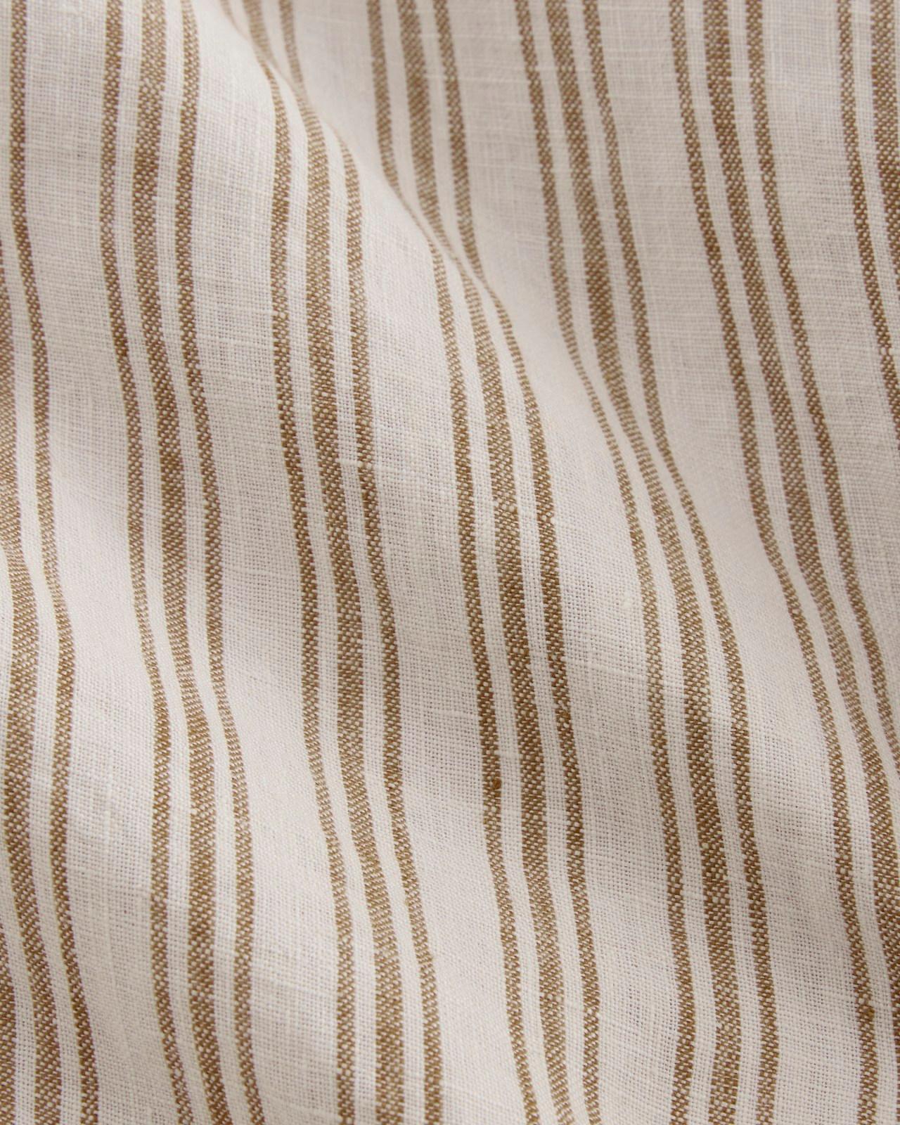 Mens Classic Shirt in Linen by Everlane Product Image