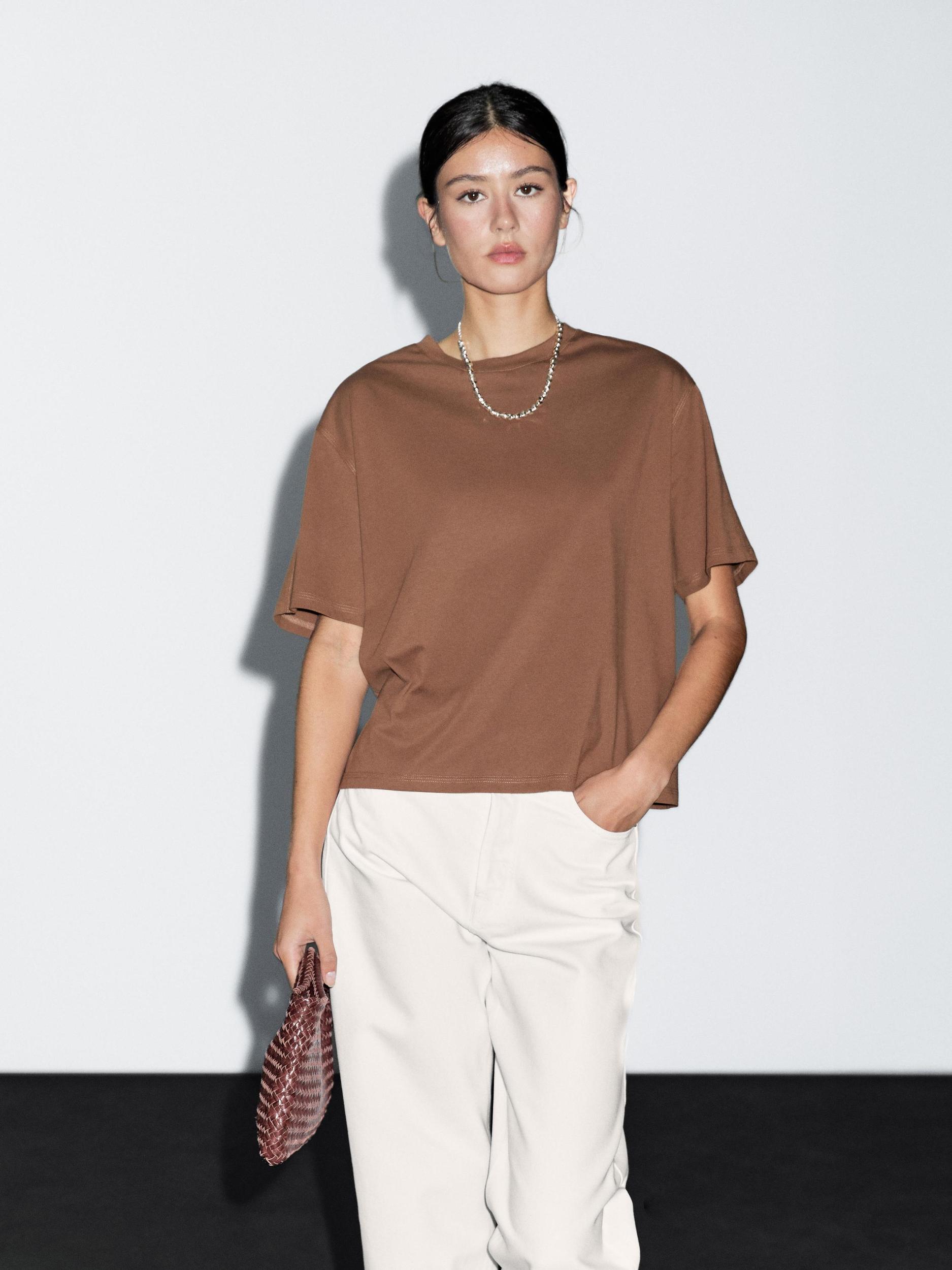 T-shirt with seam detail on the sleeve Product Image