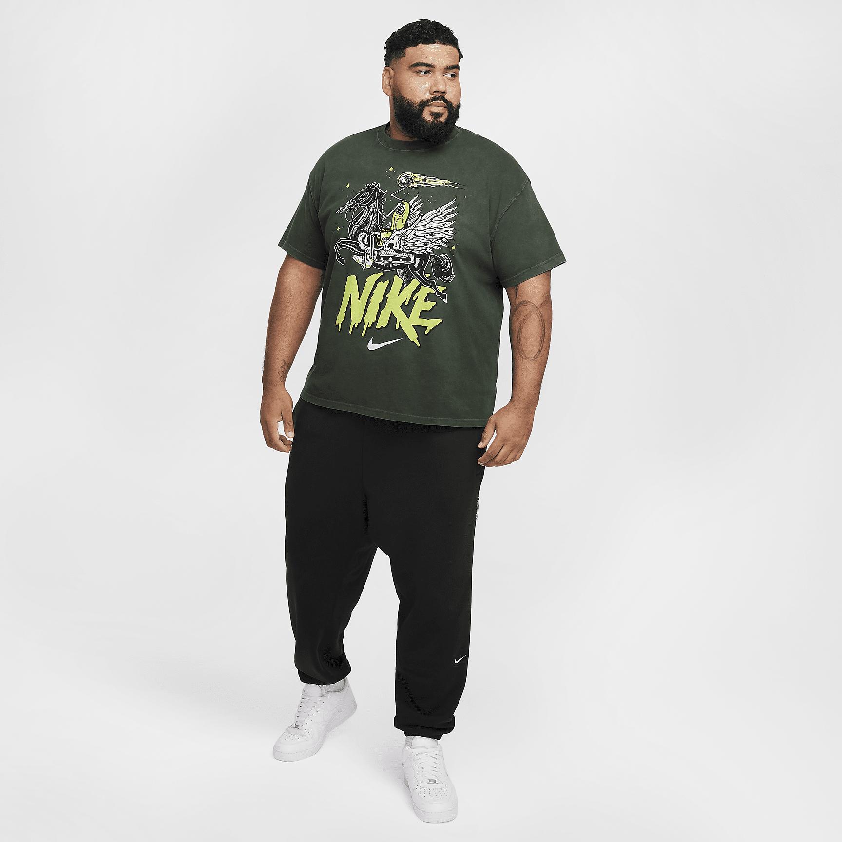 Nike Mens Max90 Basketball T-Shirt | HF6199-029 Product Image