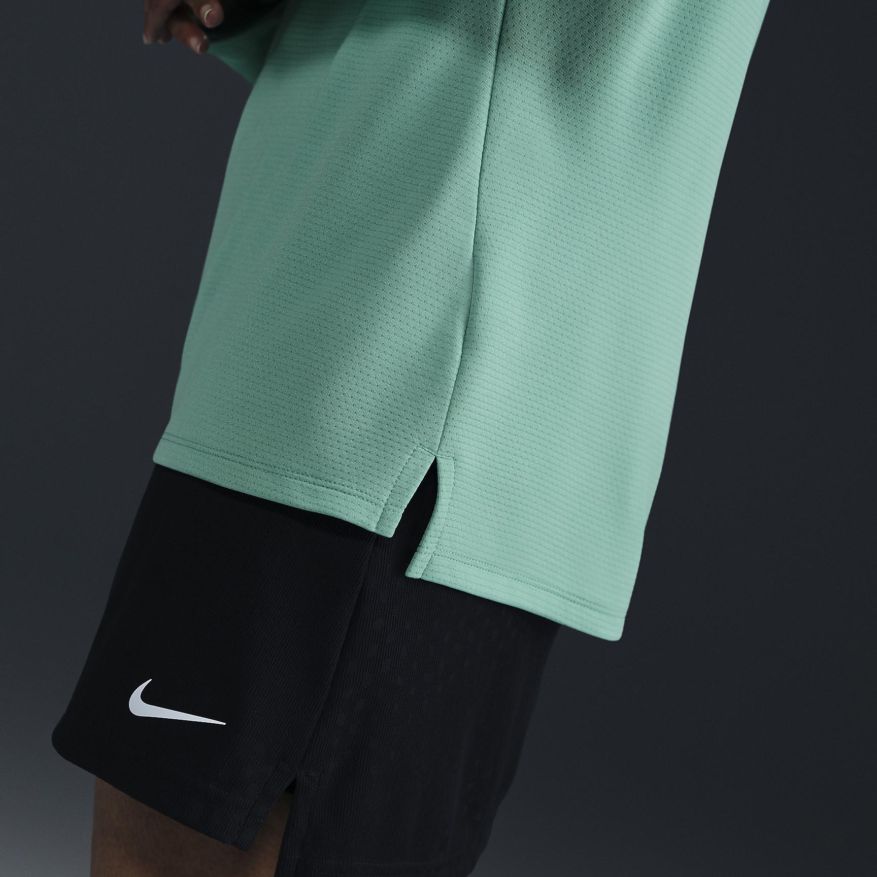 Nike Advantage Women's Dri-FIT UV 1/2-Zip Golf Top Product Image