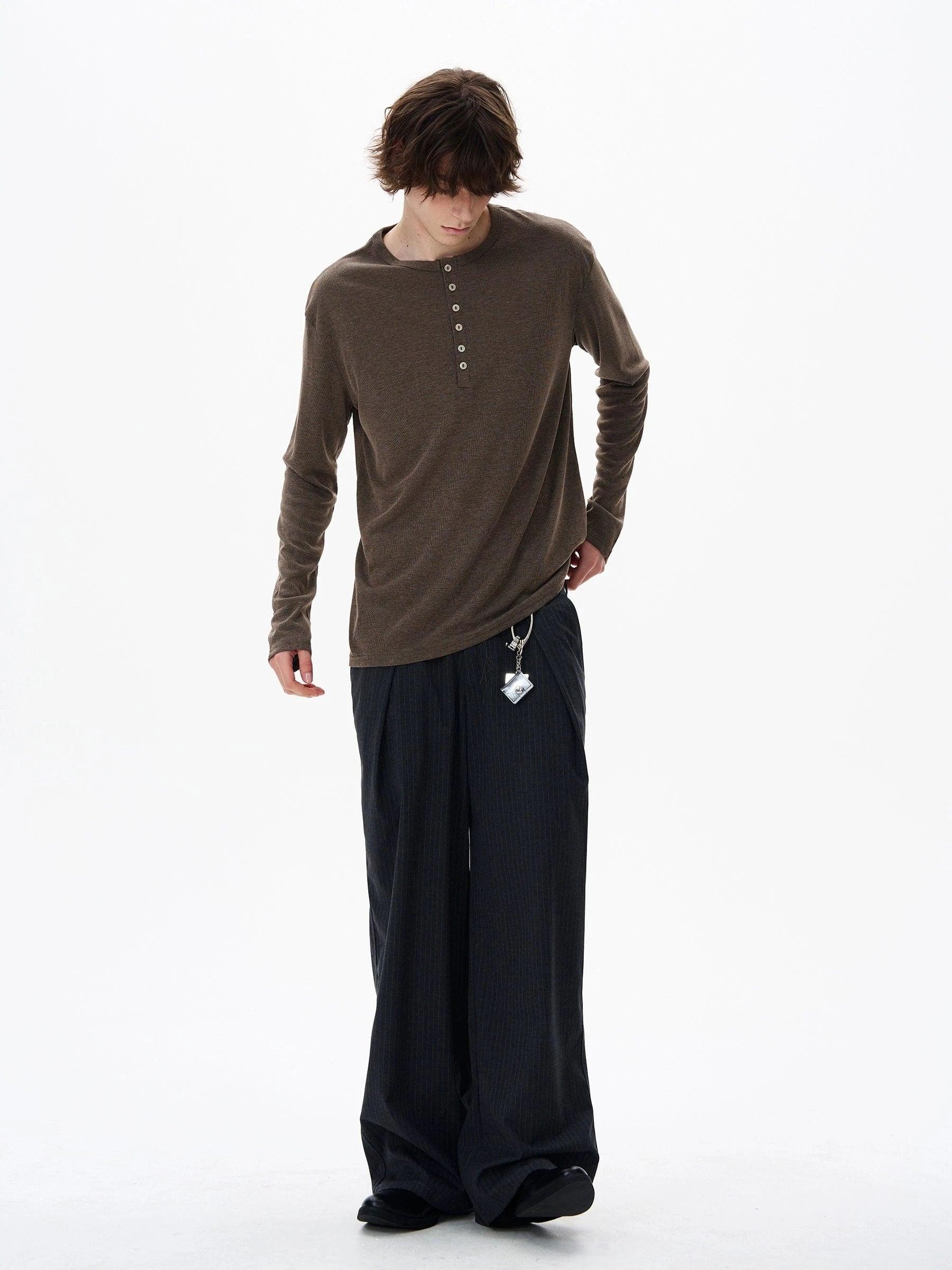 RT No. 19537 PLEATED STRIPE BAGGY STRAIGHT PANTS Product Image