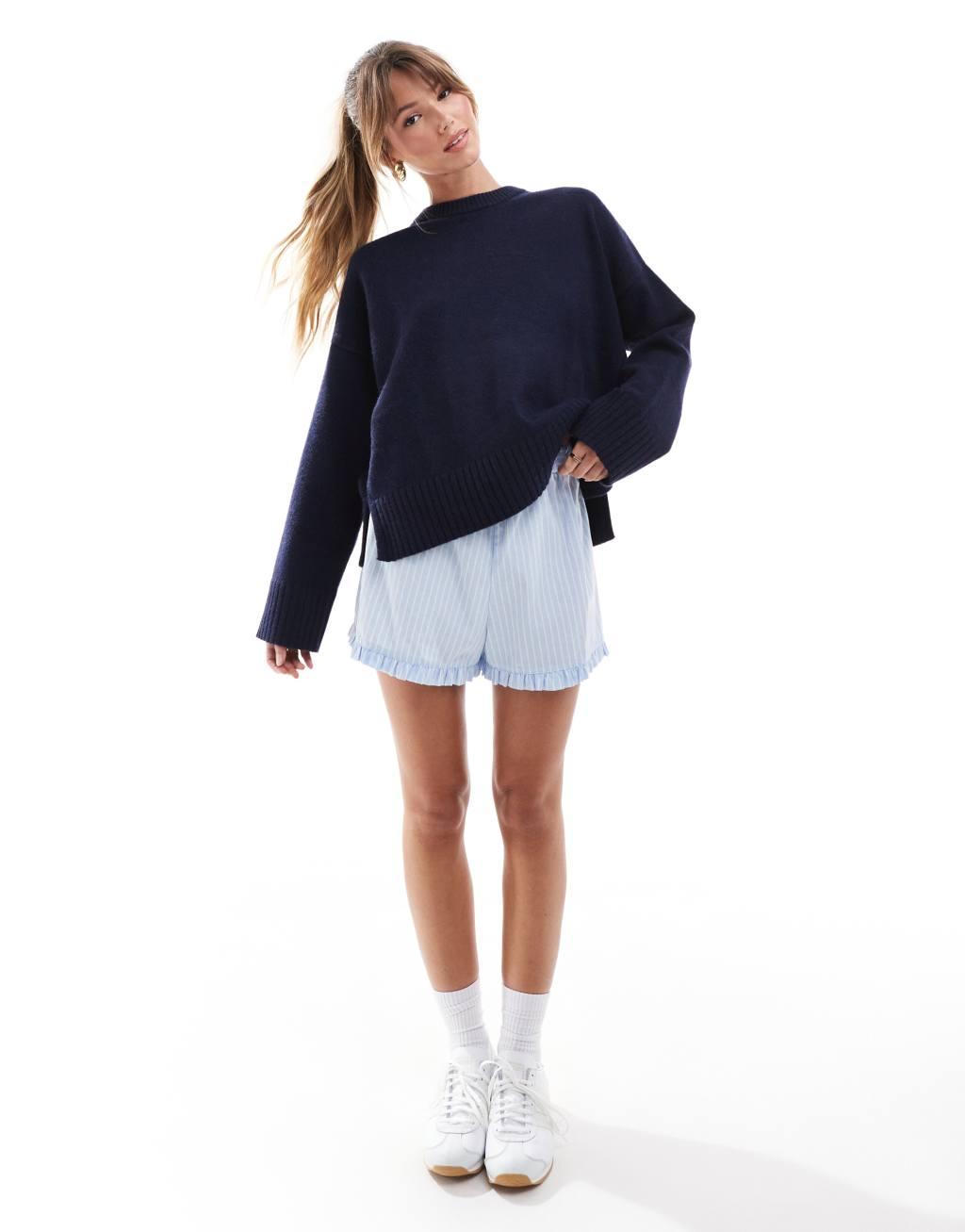 Bershka chunky crew neck sweater in navy Product Image