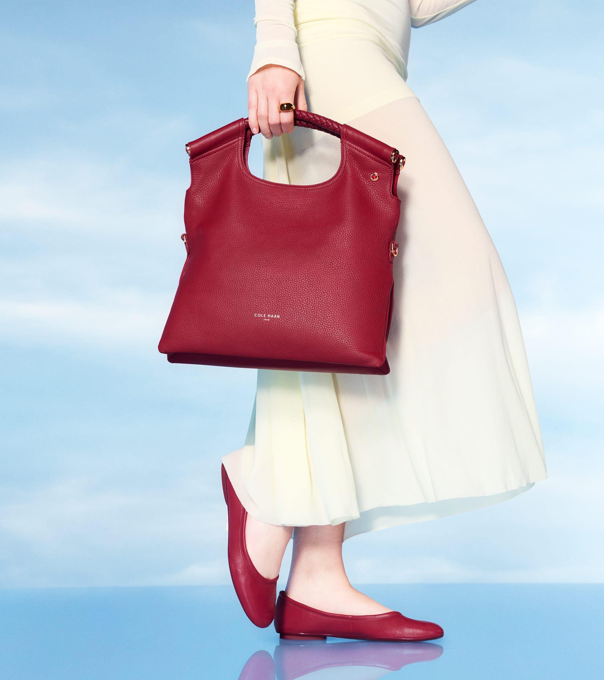 Women's Elizabeth Leather Crossbody Bag Product Image