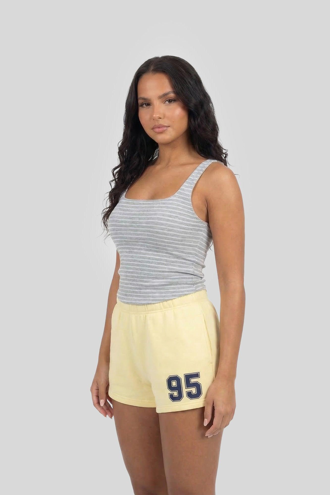 Graphic Fleece Short Female Product Image