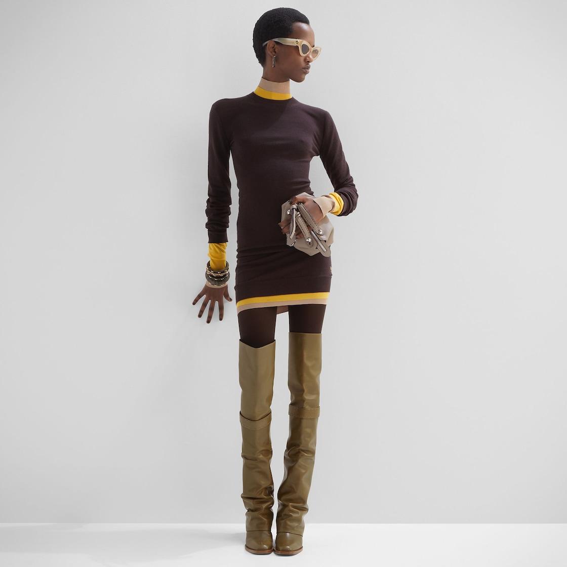 By The Way Selleria MiniDove gray Selleria mini-bag with 156 hand-sewn topstitches Product Image