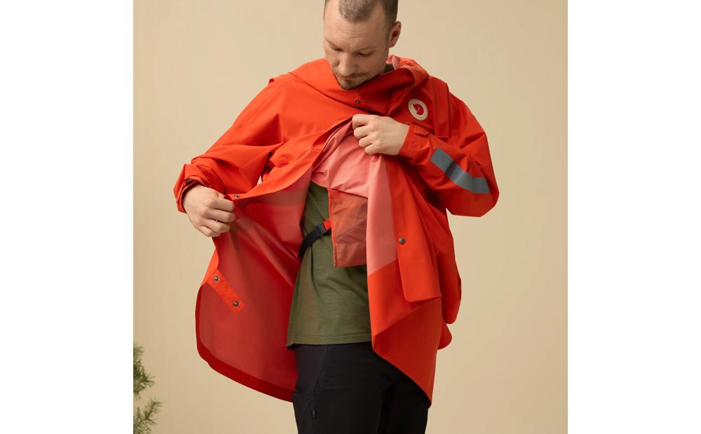 Hoja Rain Fox Poncho Product Image