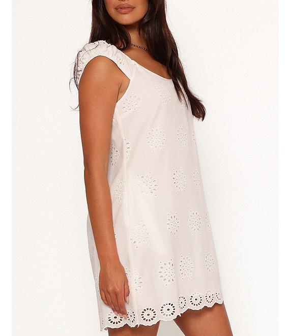 Petal & Pup Pammy Round Neckline Cap Sleeve Scallop Hemline Mini Dress Product Image