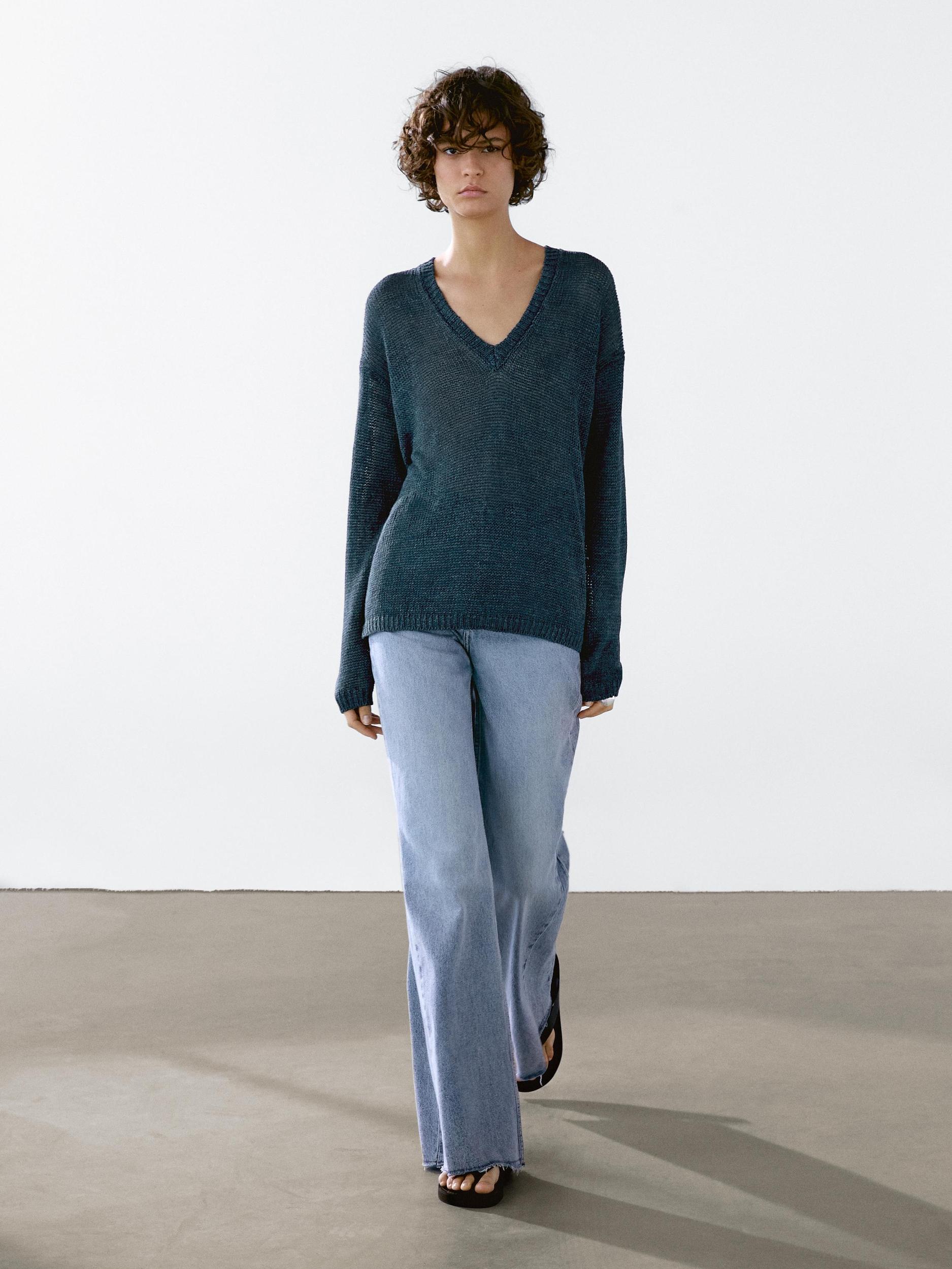 100% linen cutwork sweater Product Image