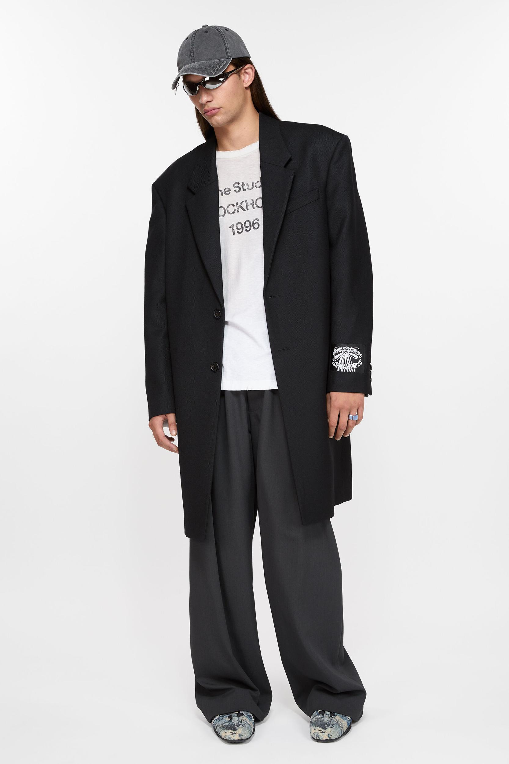 Single-breasted wool coat Product Image