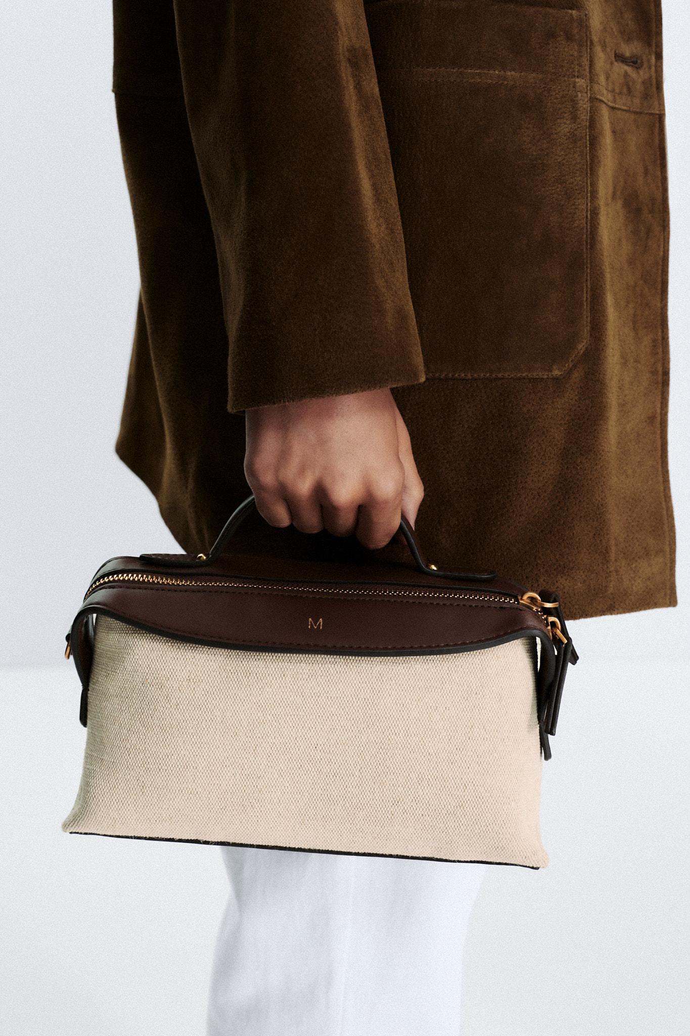 OBLONG CANVAS CITY BAG Product Image