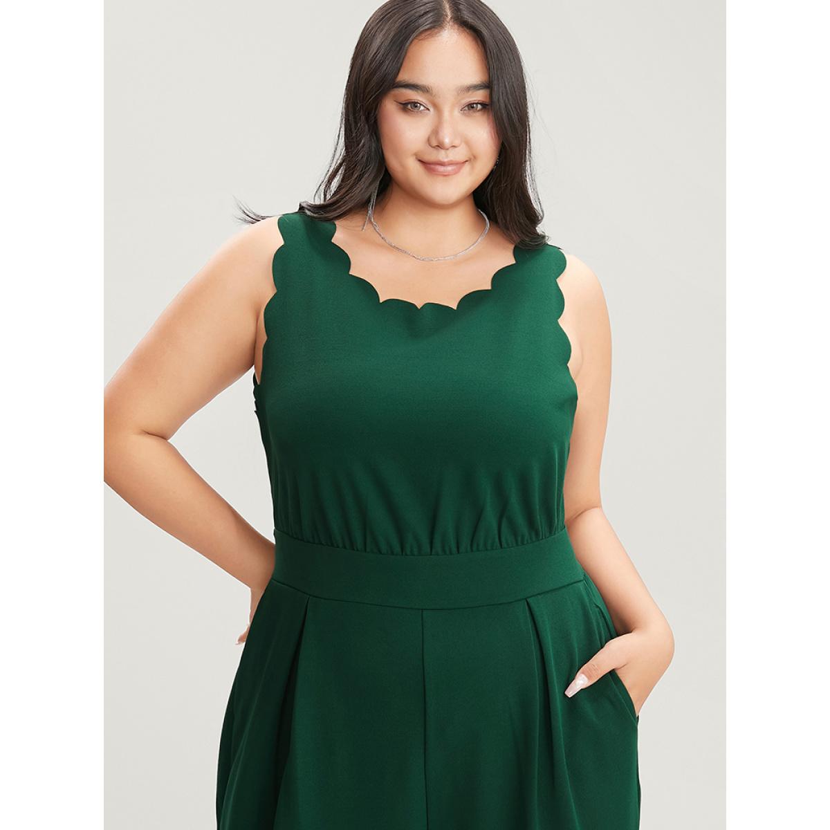 Plus Size Green Solid Sleeveless Pocket Scalloped Trim Jumpsuit Women Glamour Sleeveless Round Neck Party Loose Jumpsuits BloomChic 10/M Product Image