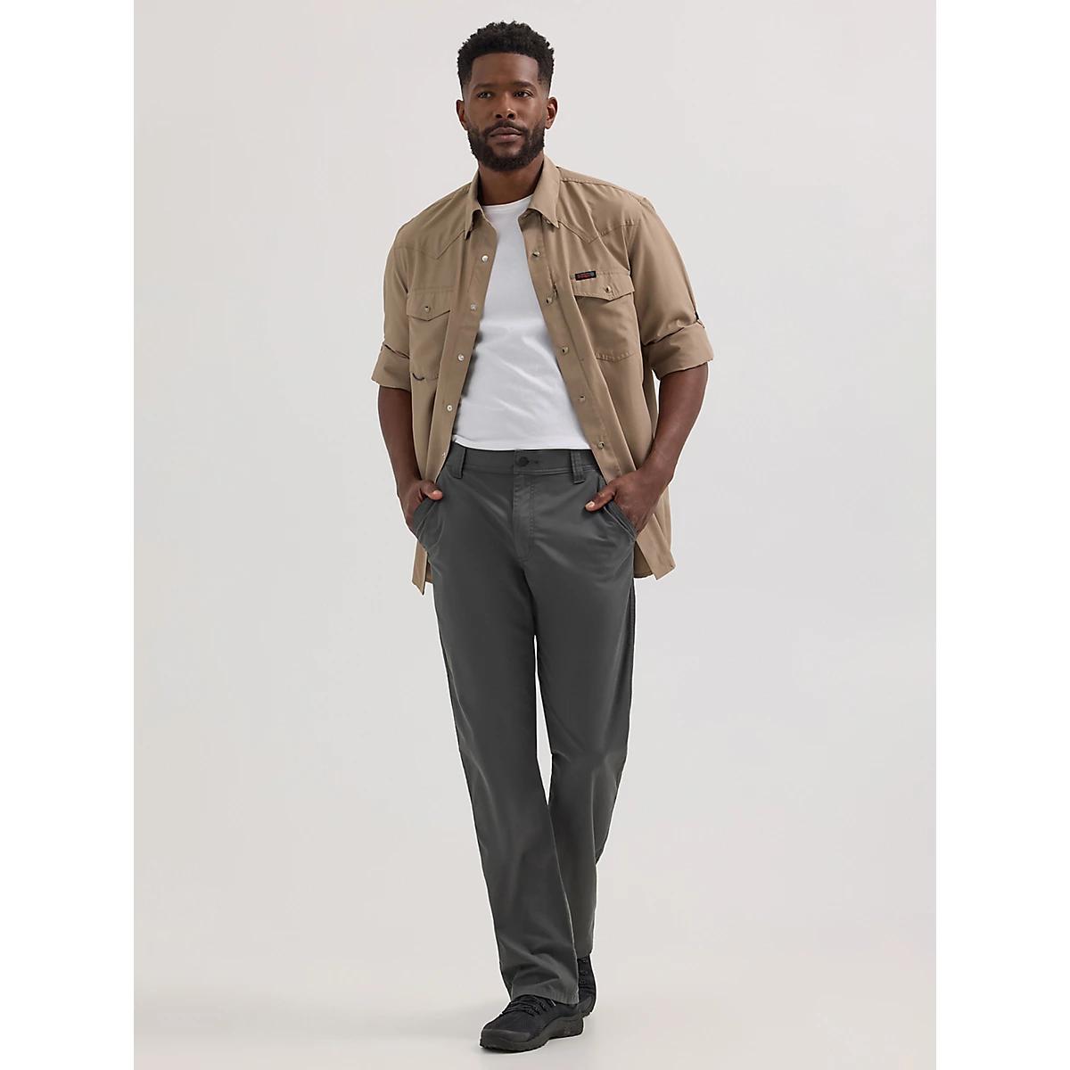 Men's Outdoor Chino Pant in Dark Shadow Product Image