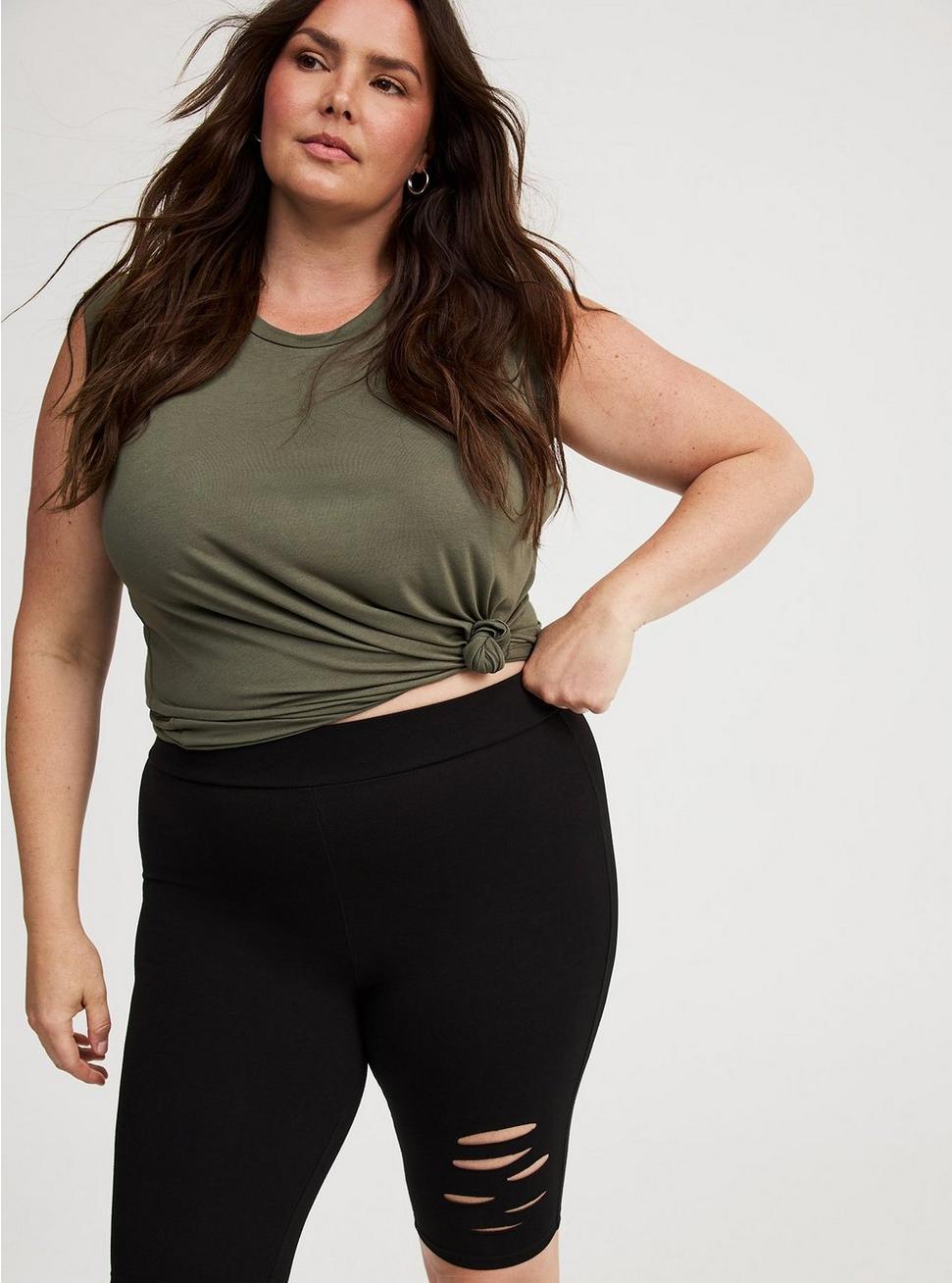 11'' Destructed Bermuda Bike Short Product Image