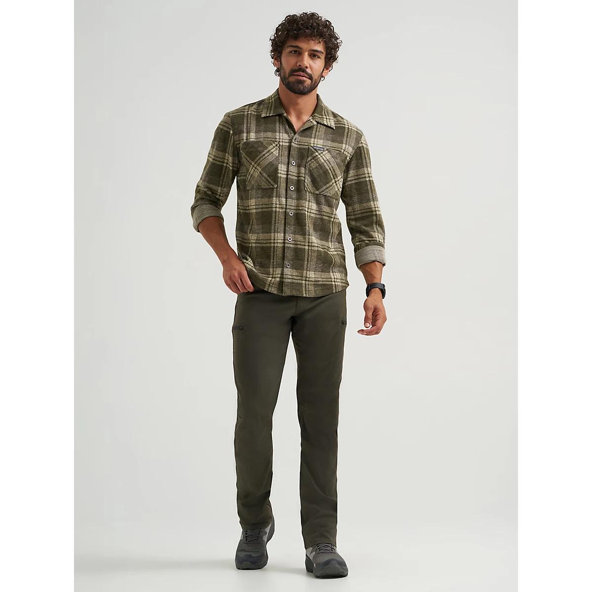 Men's Wrangler® All Terrain Cargo Pant in Peat Product Image
