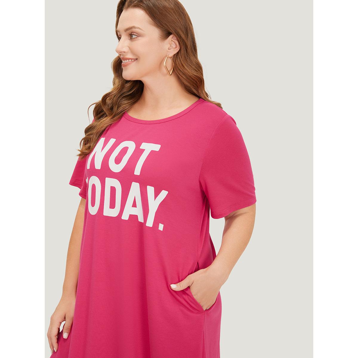 Plus Size Letter Print Pocket Short Sleeve Graphic Dress RedViolet Women Casual Pocket Curvy Knee Dress BloomChic 26/4X Product Image