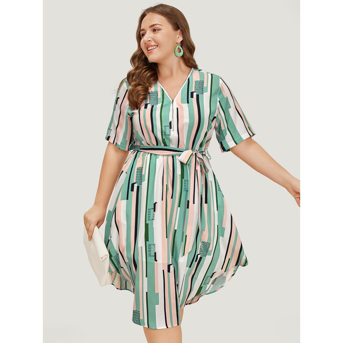 Plus Size Geometric Contrast Curved Hem Pocket Belt Zipper Dress Multicolor Women Office Lined V-neck Short sleeve Curvy Midi Dress BloomChic 14-16/1X Product Image