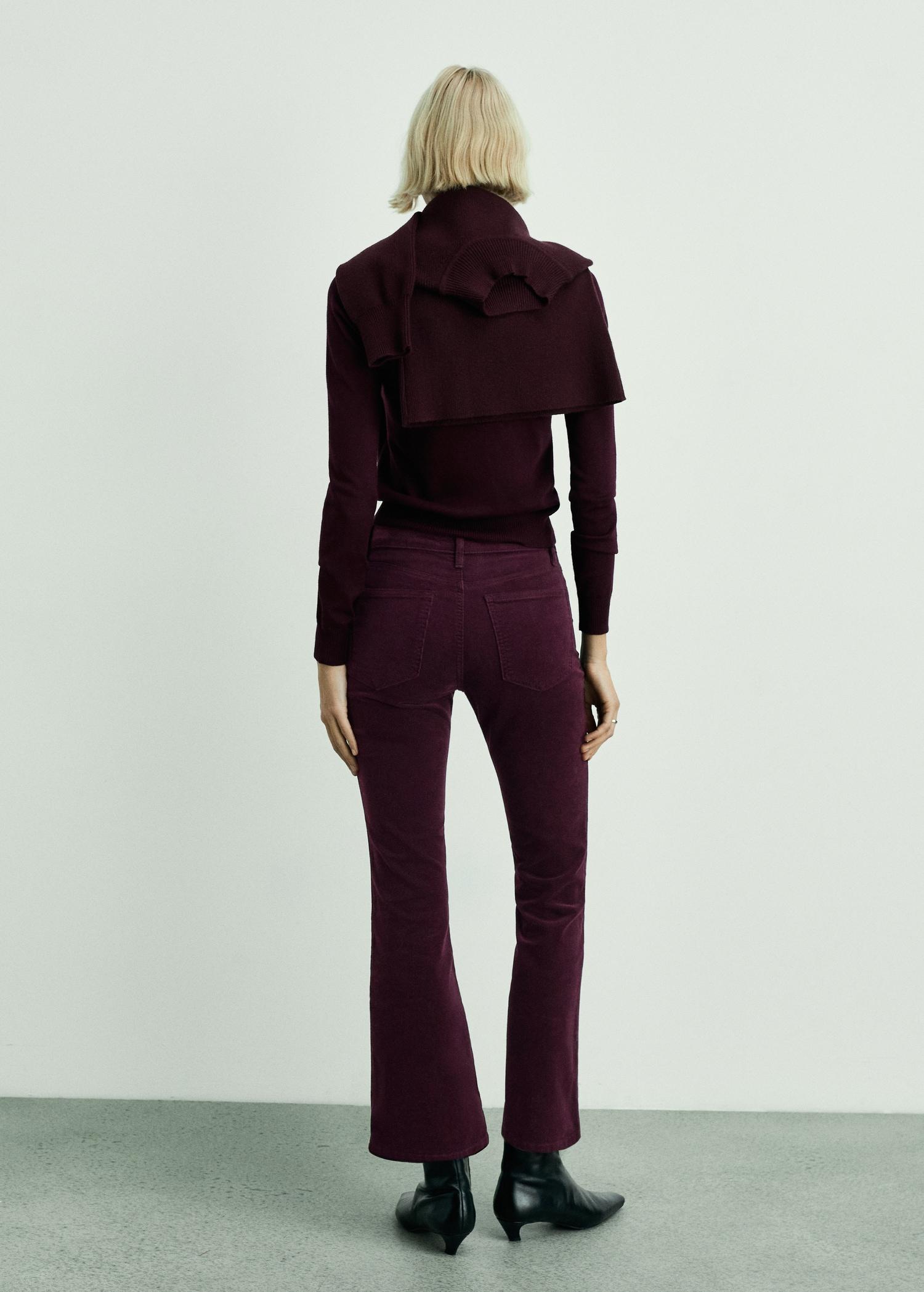 Sienna flared cropped corduroy pants - Women | MANGO USA Product Image
