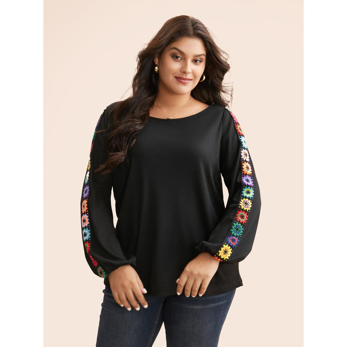Plus Size Crew Neck Patchwork Crochet Floral T-shirt Black Women Casual Woven ribbon&lace trim Non Everyday T-shirts BloomChic 10/M Product Image