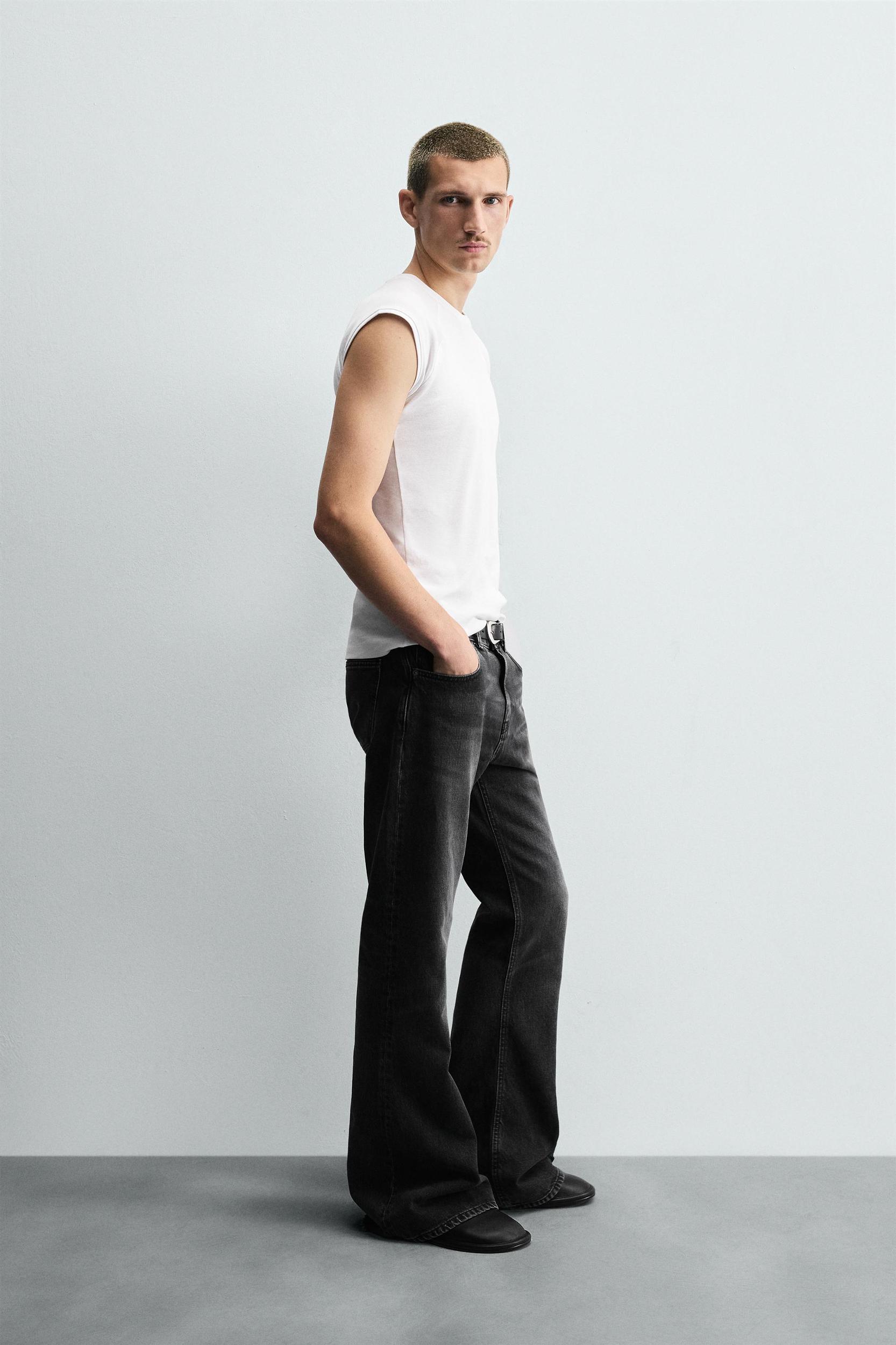FLARE FIT JEANS Product Image