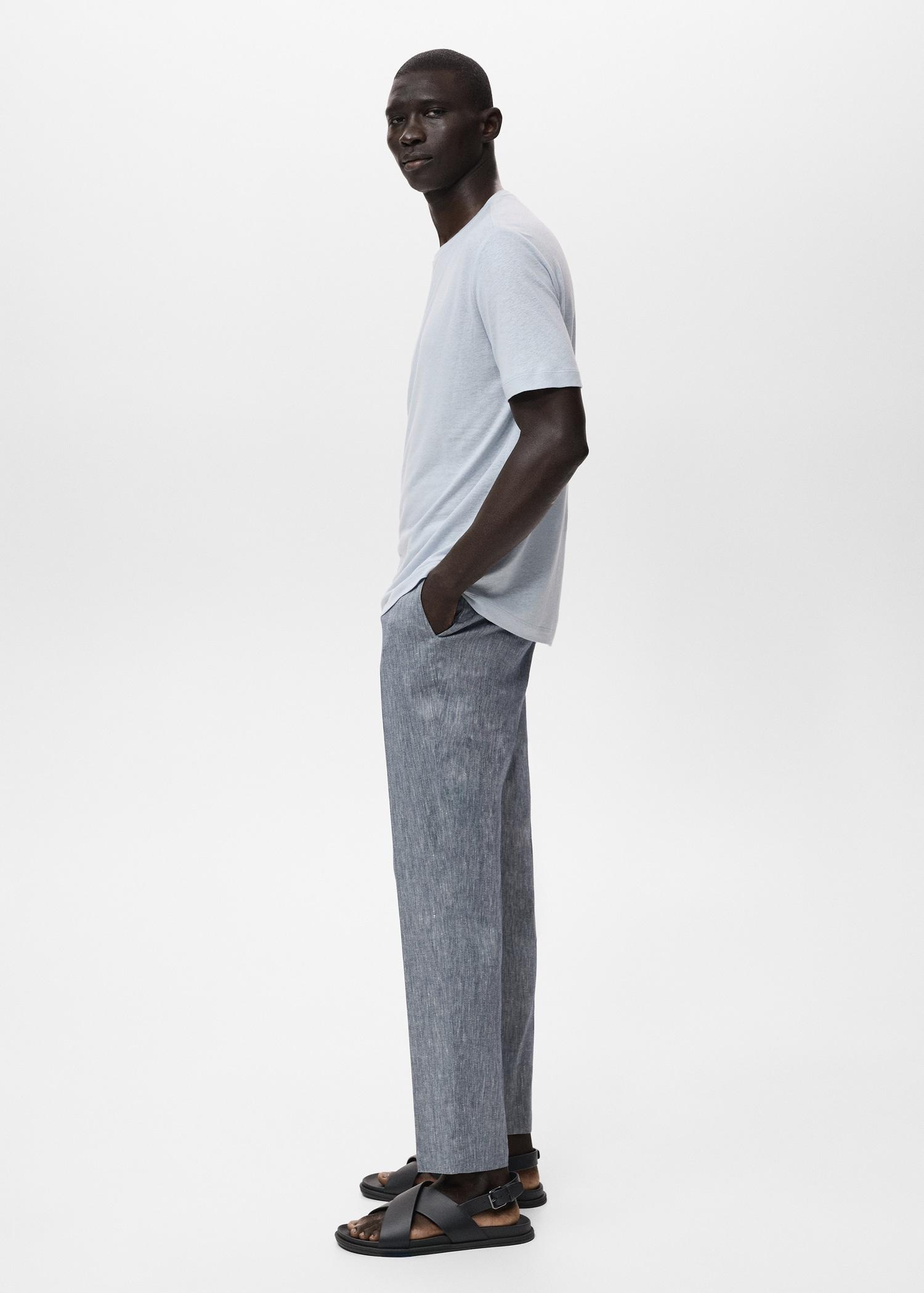 Linen slim-fit t-shirt - Men | MANGO USA Product Image