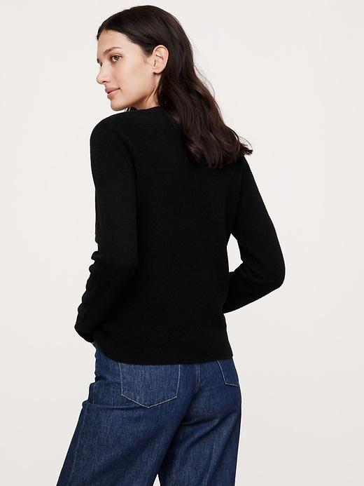 Lightweight Cashmere Crew-Neck Sweater Product Image
