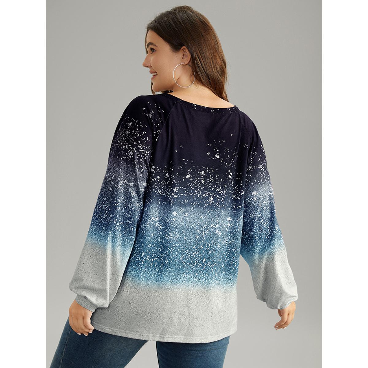 Plus Size Ombre Raglan Sleeve Contrast T-shirt Blue Women Casual Elastic cuffs Colorblock Round Neck Everyday T-shirts BloomChic 22-24/3X Product Image