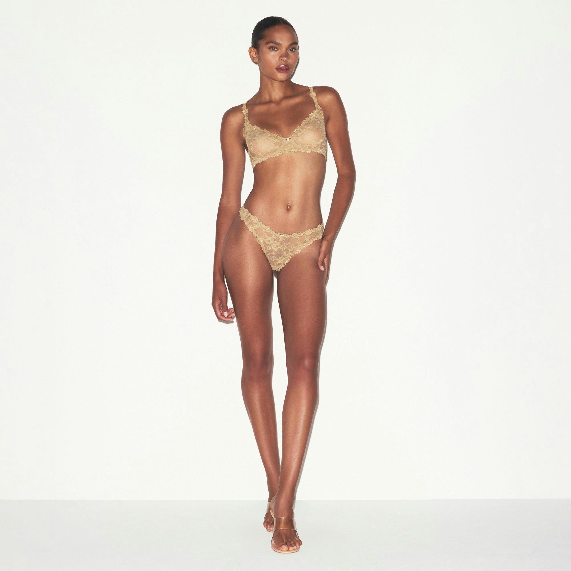 STRETCH LACE UNLINED DEMI BRA | DELTA Product Image