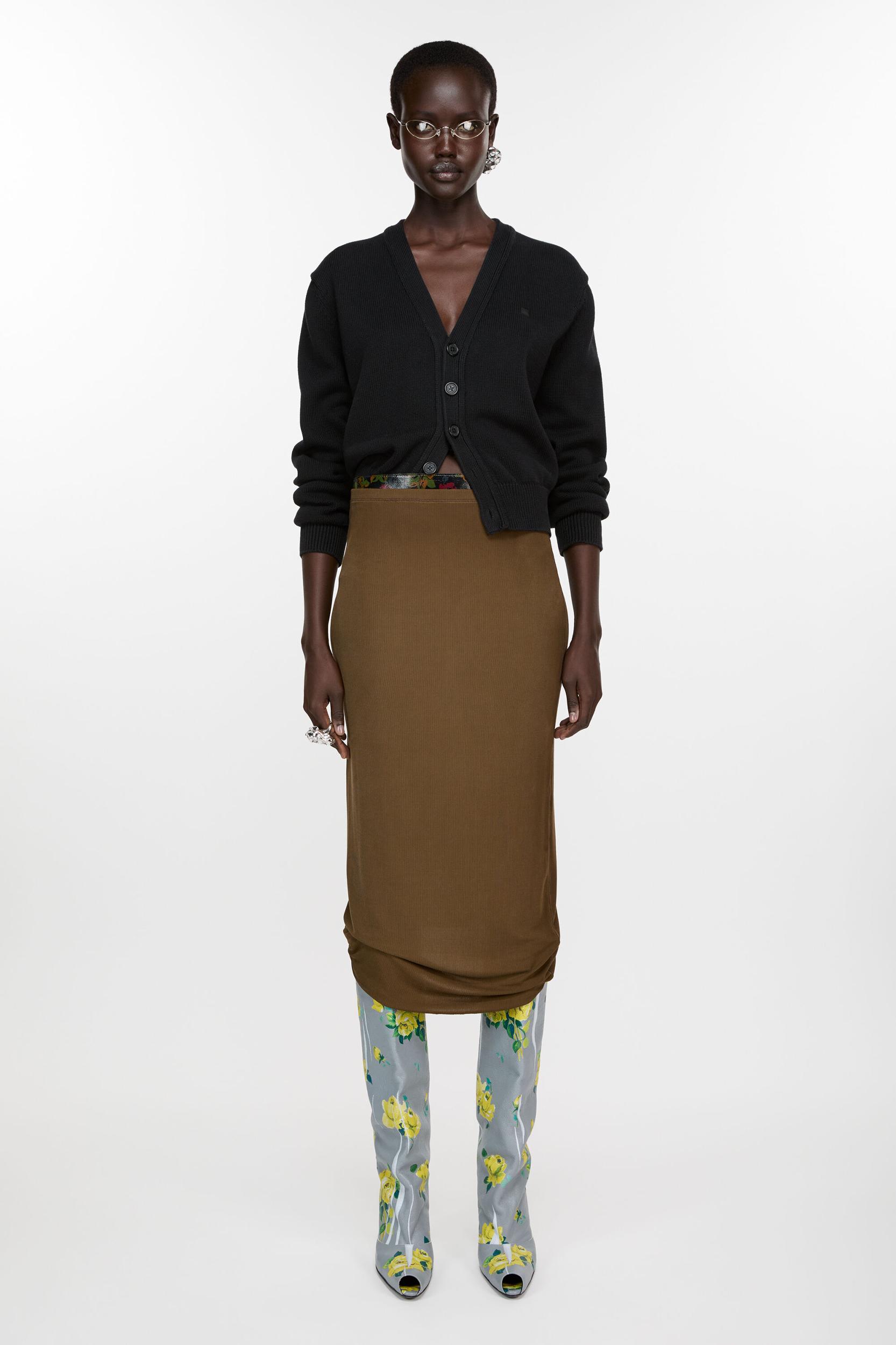 Fitted skirt Product Image