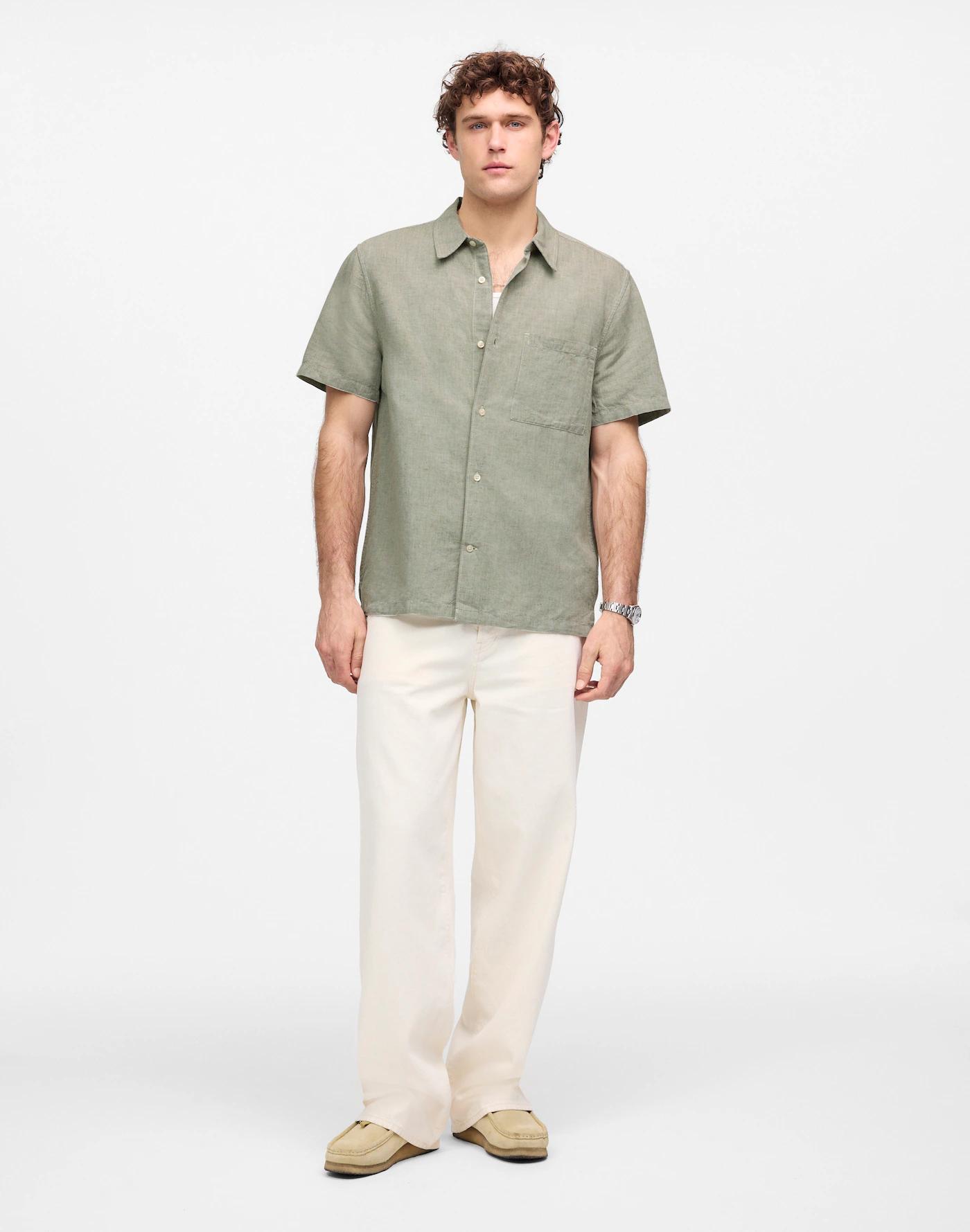 Button-Up Short-Sleeve Shirt in Cotton-Linen Blend Product Image