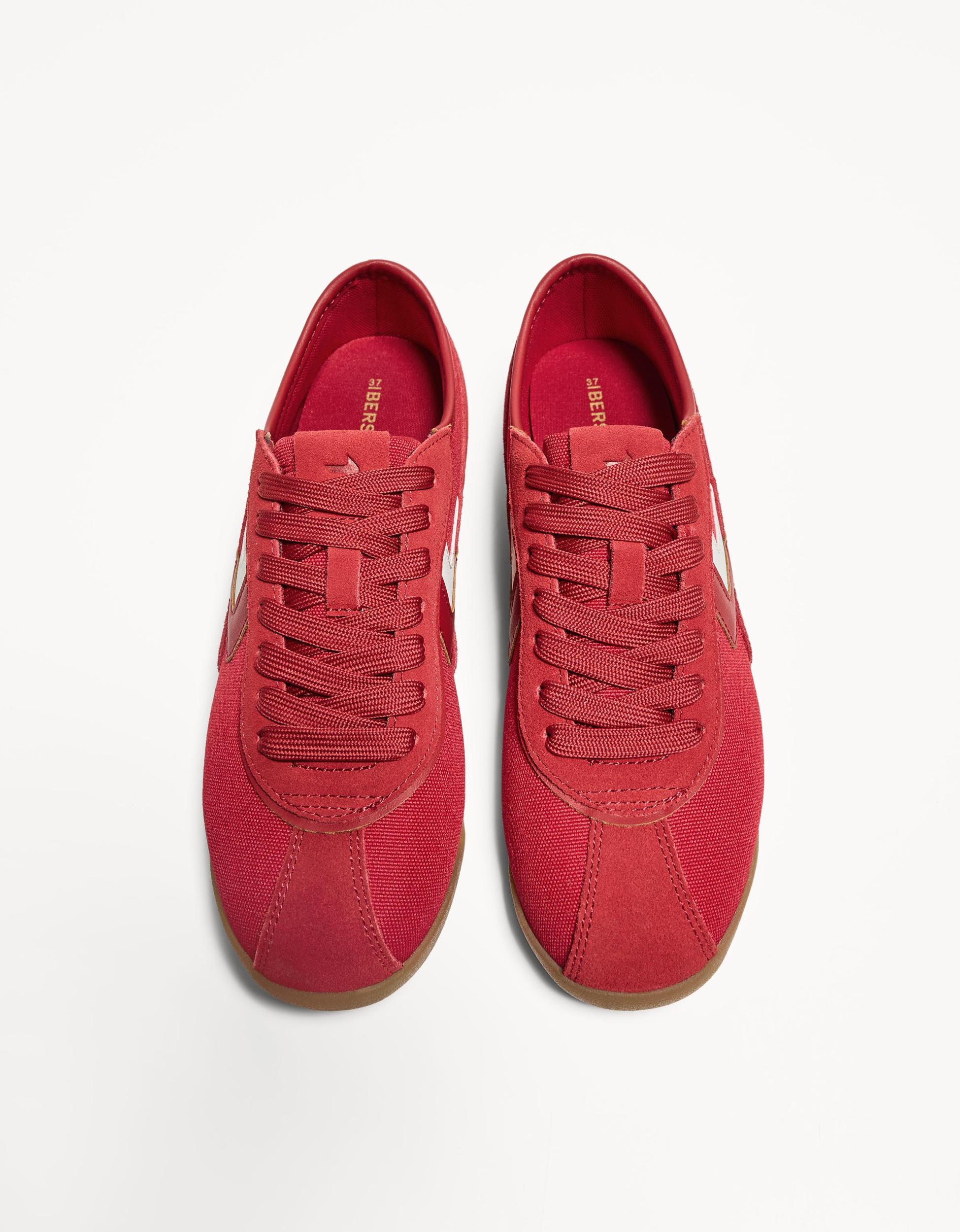 Retro sneakers Product Image