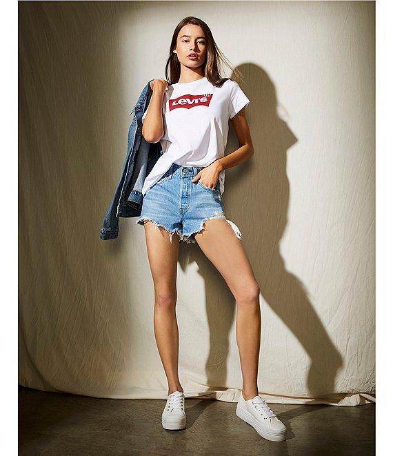 Levi's® Short Sleeve Batwing Graphic Logo T-Shirt Product Image