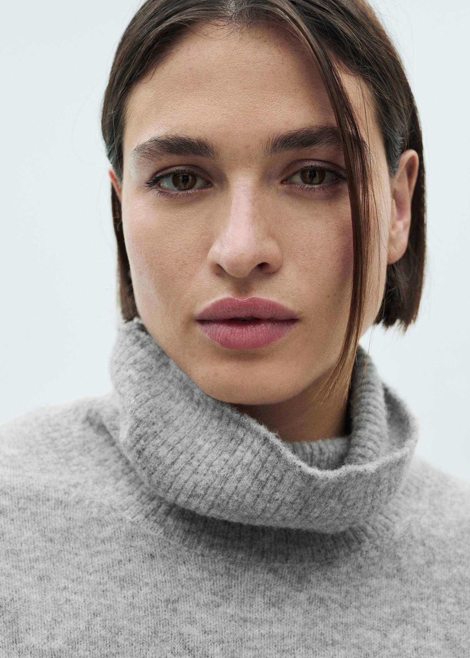 Short knitted turtleneck dress - Women | MANGO USA Product Image