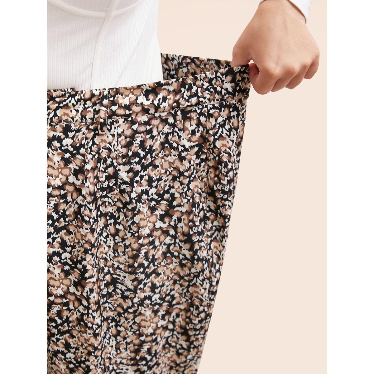 Plus Size Leopard Print Pleated Wide Leg Pants Women Leopard Casual Wide Leg Mid Rise Everyday Pants BloomChic 18-20/2X Product Image