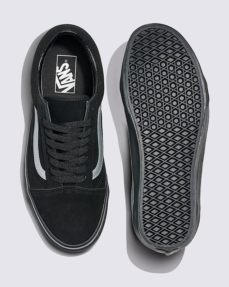 Old Skool Suede Shoe in Black| Vans US Product Image