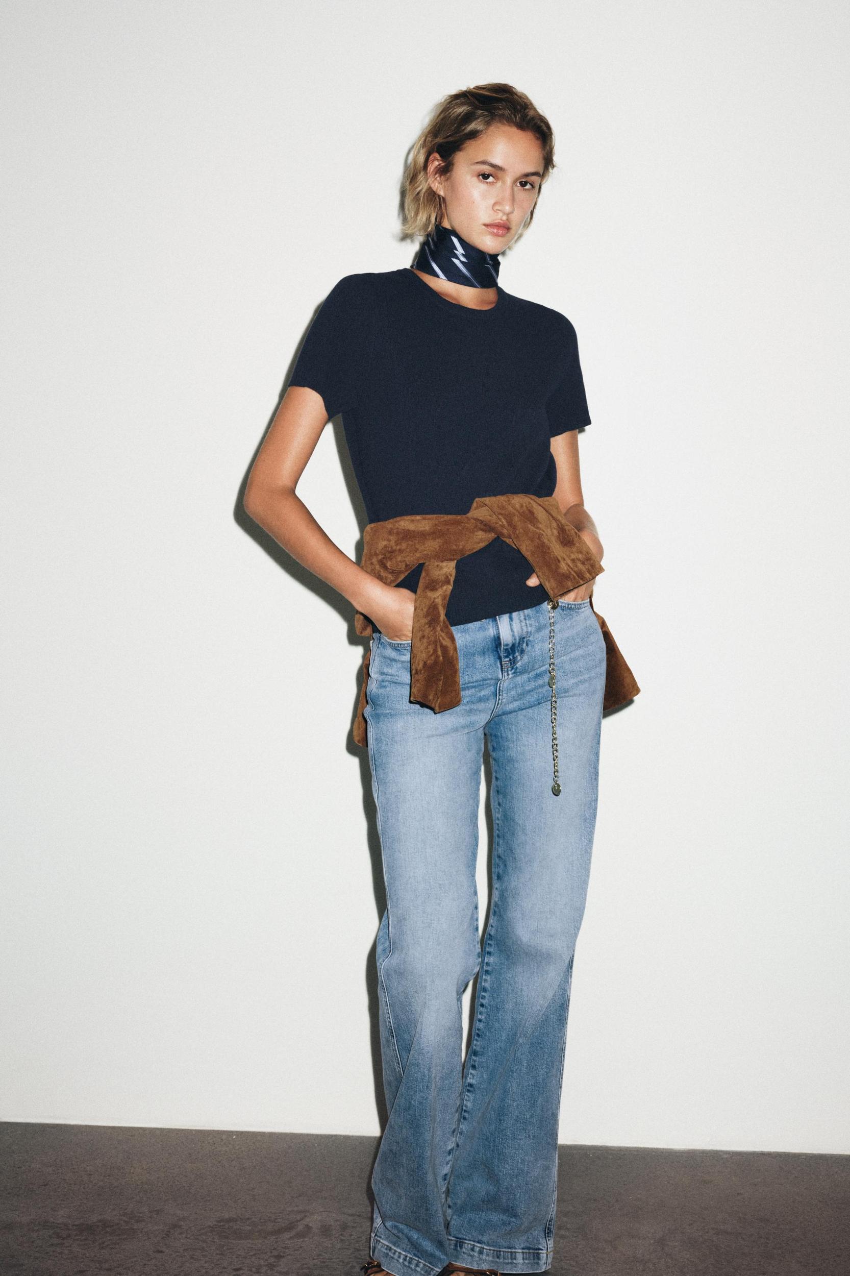 SHORT SLEEVE BASIC KNIT TOP Product Image