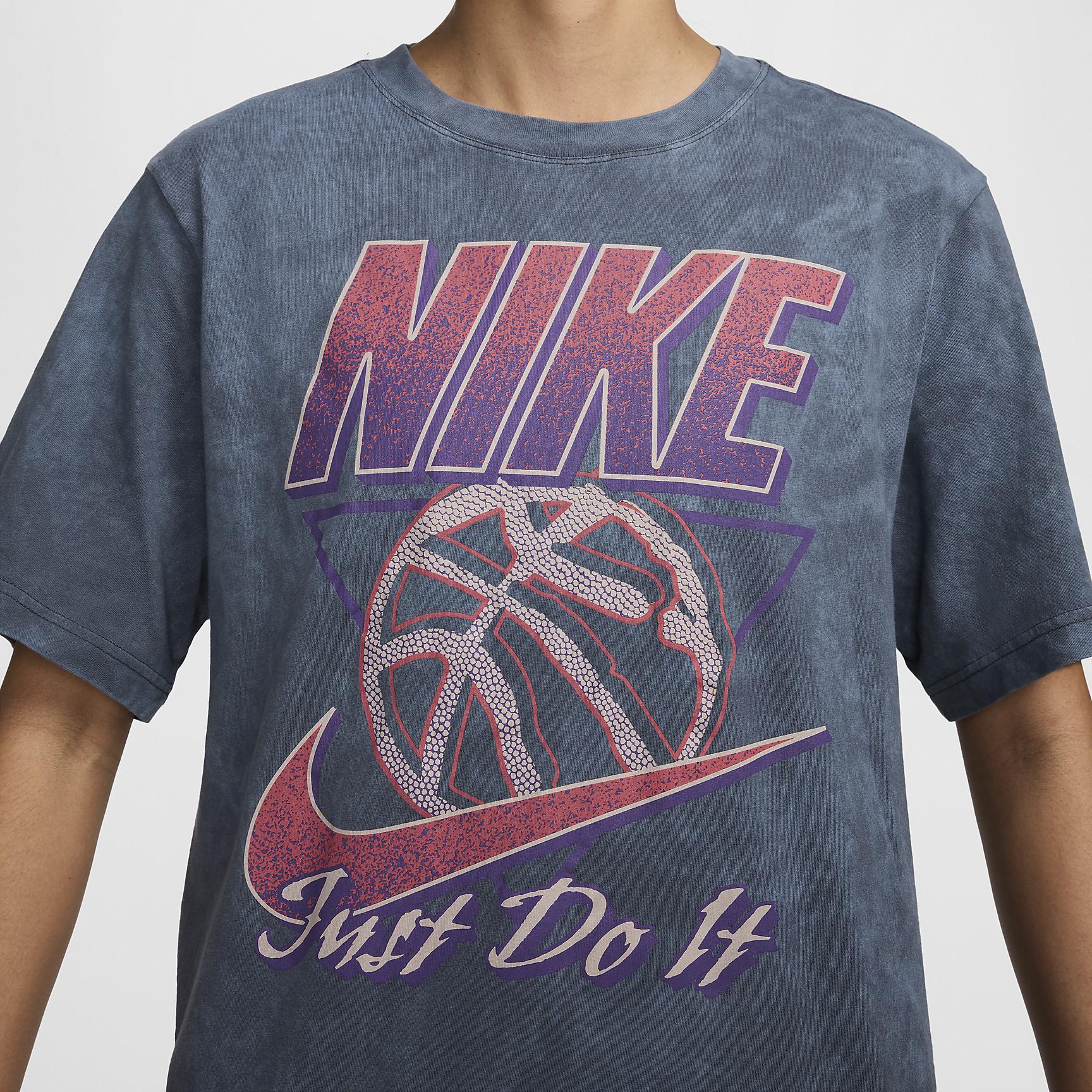 Nike Sportswear Women's Short-Sleeve Graphic T-Shirt Product Image