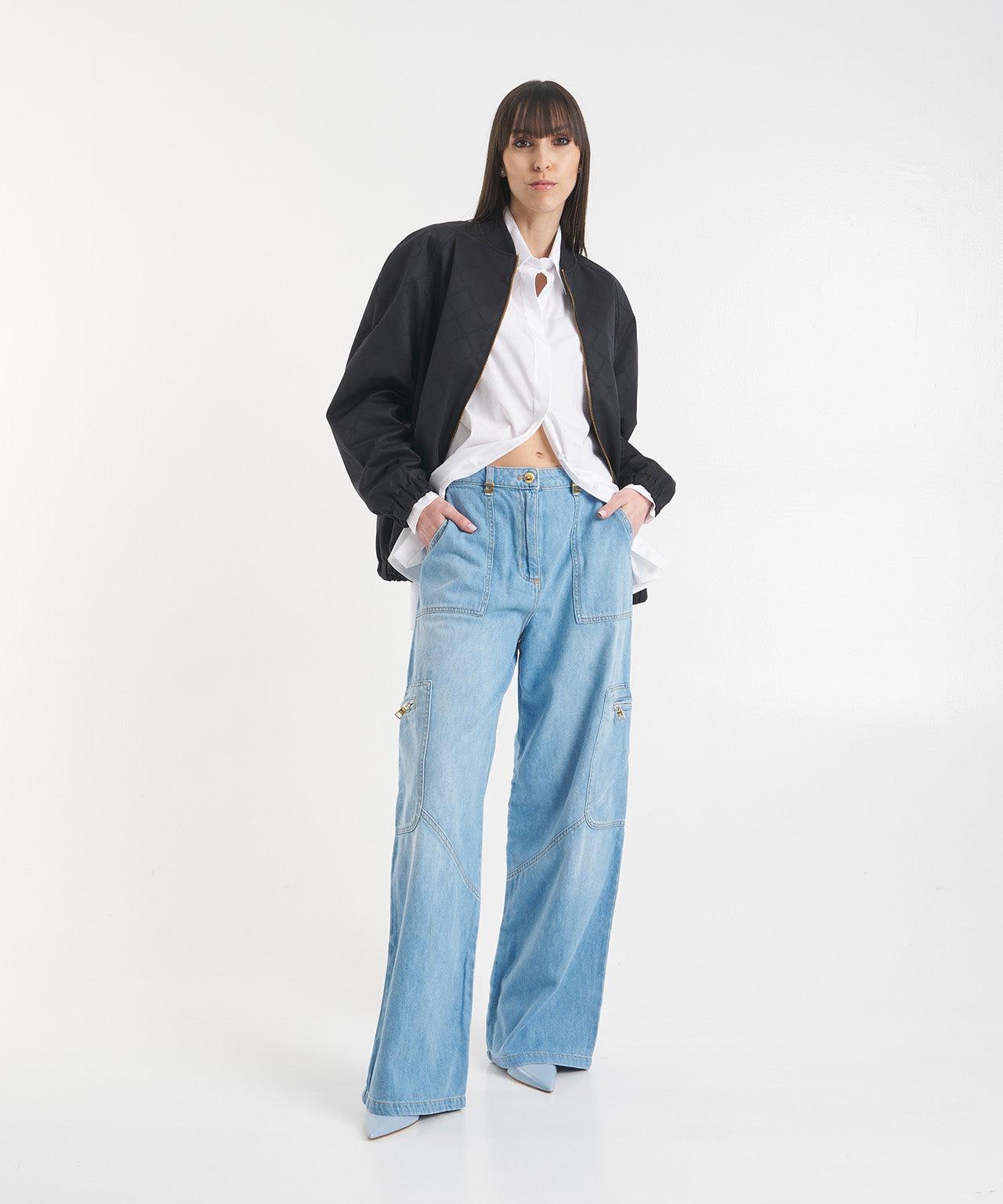 Wide leg jeans with cargo pockets Product Image