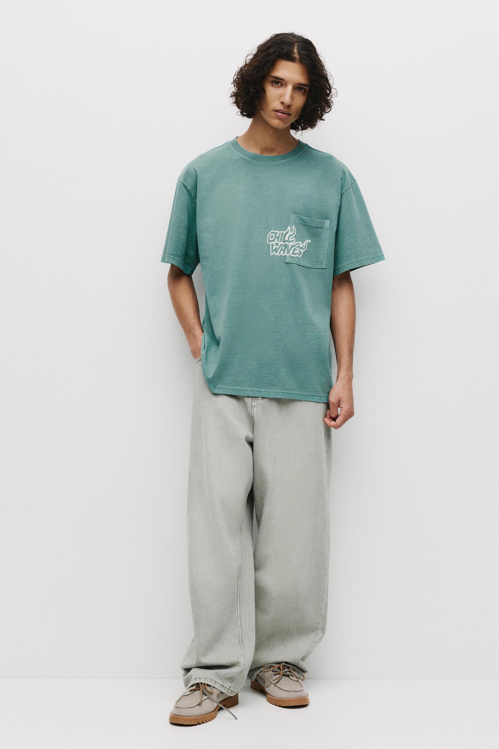 Green pocket T-shirt Product Image