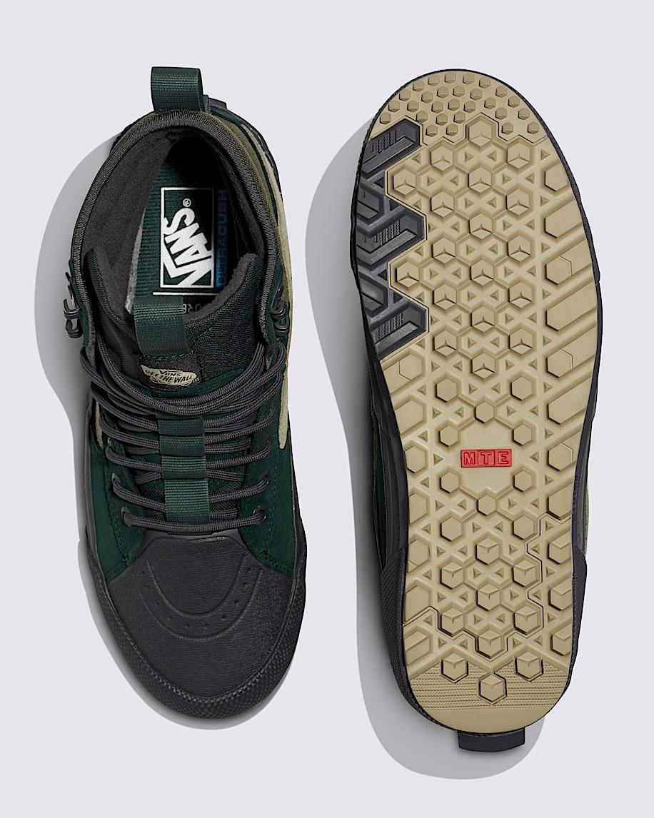 Sk8-Hi GORE-TEX Insulated Shoe in Scarab / Grape Leaf Green| Vans US Product Image