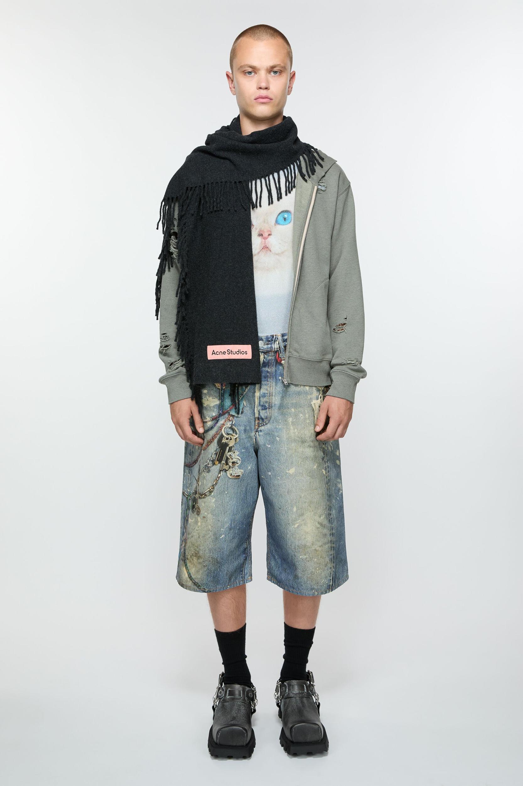 Fringe wool scarf Product Image