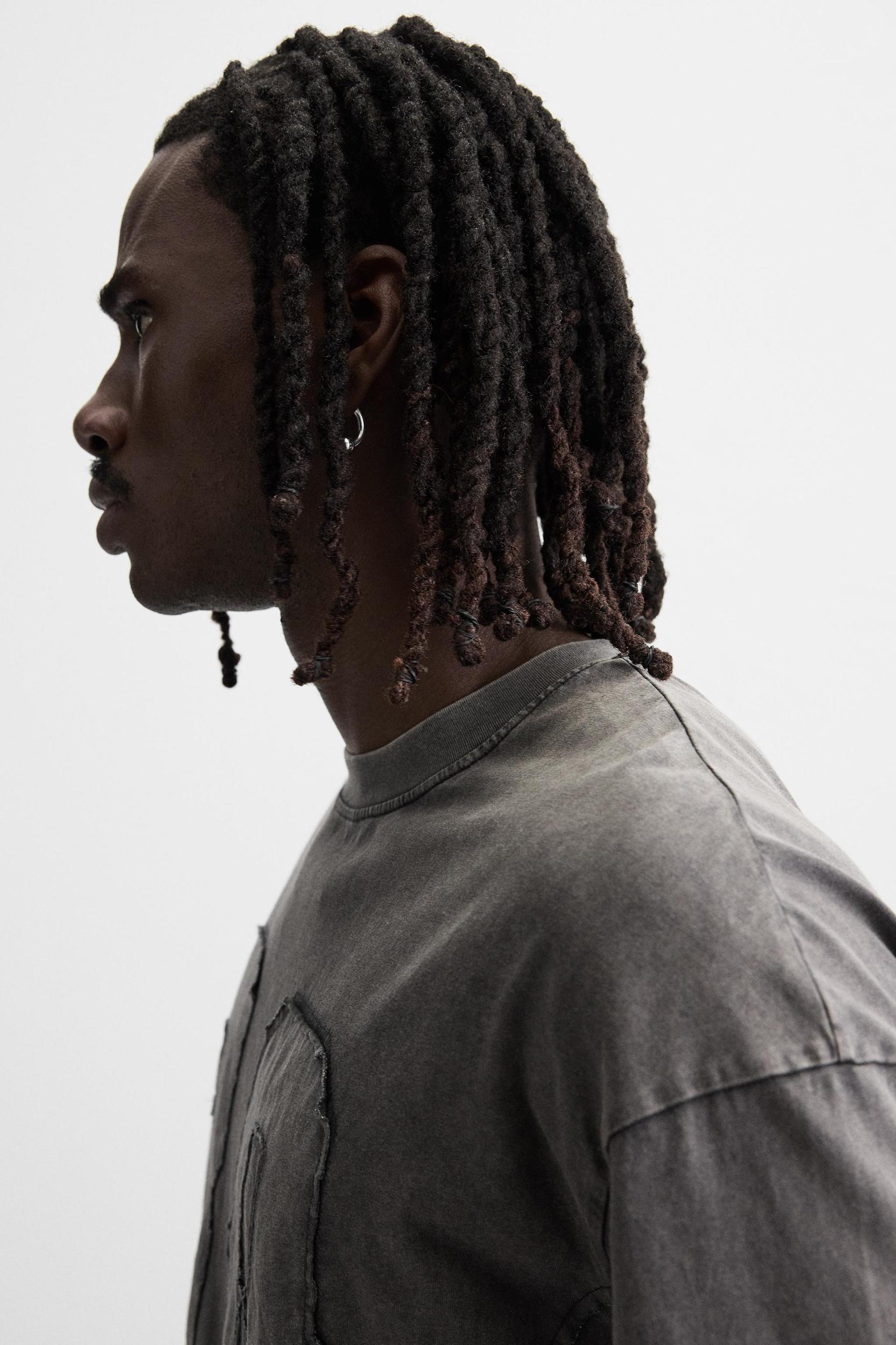 WASHED PATCH T-SHIRT Product Image