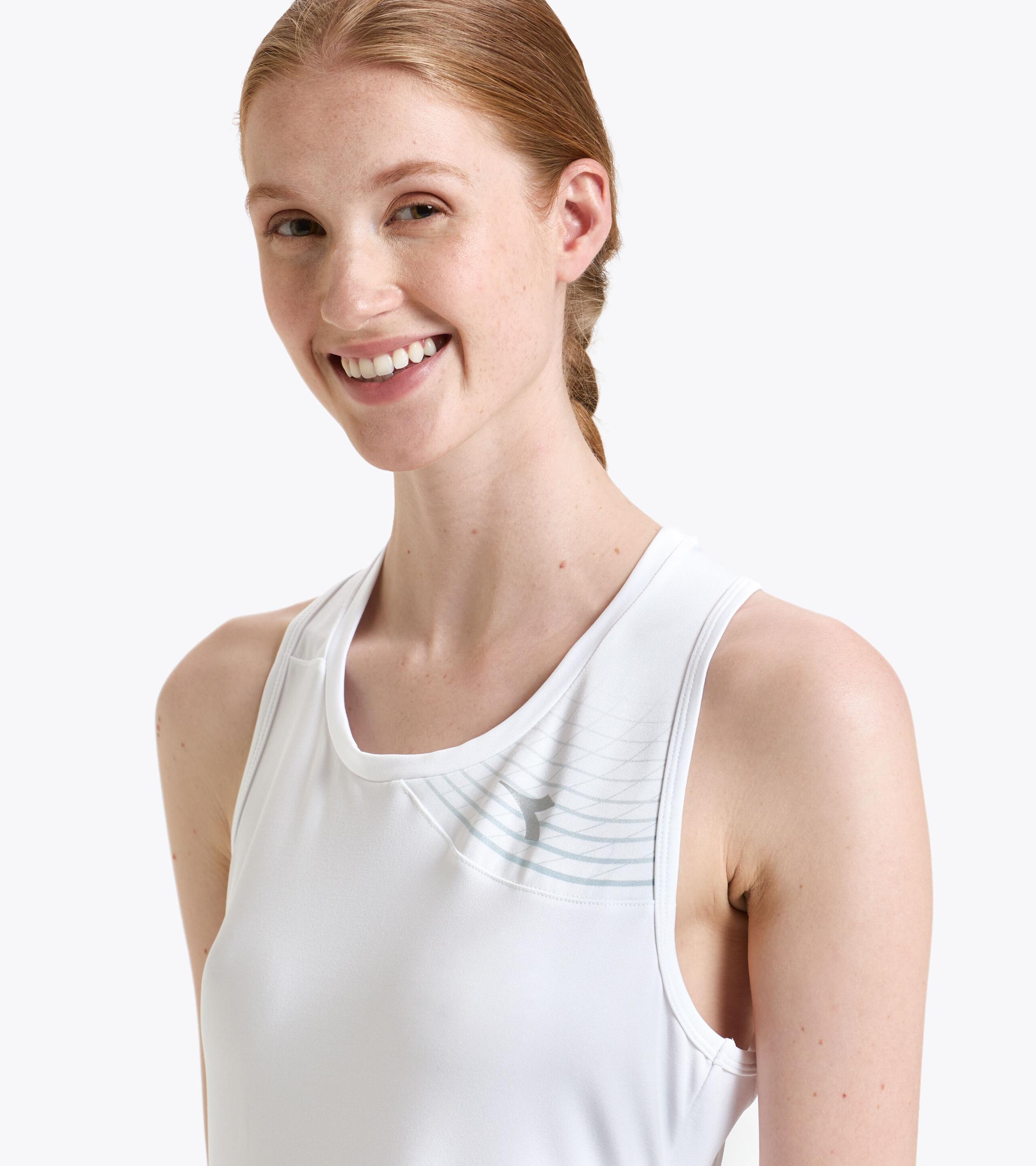 L. DRESS COURT Product Image