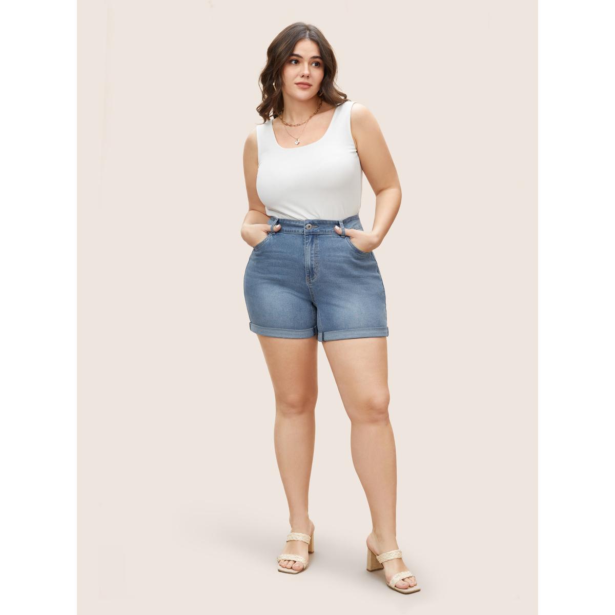 Plus Size Light Wash Roll Hem Slanted Pocket Denim Shorts Women LightBlue Roll Hem High stretch Everyday Slanted pocket Casual Denim Shorts BloomChic 22/3X Product Image