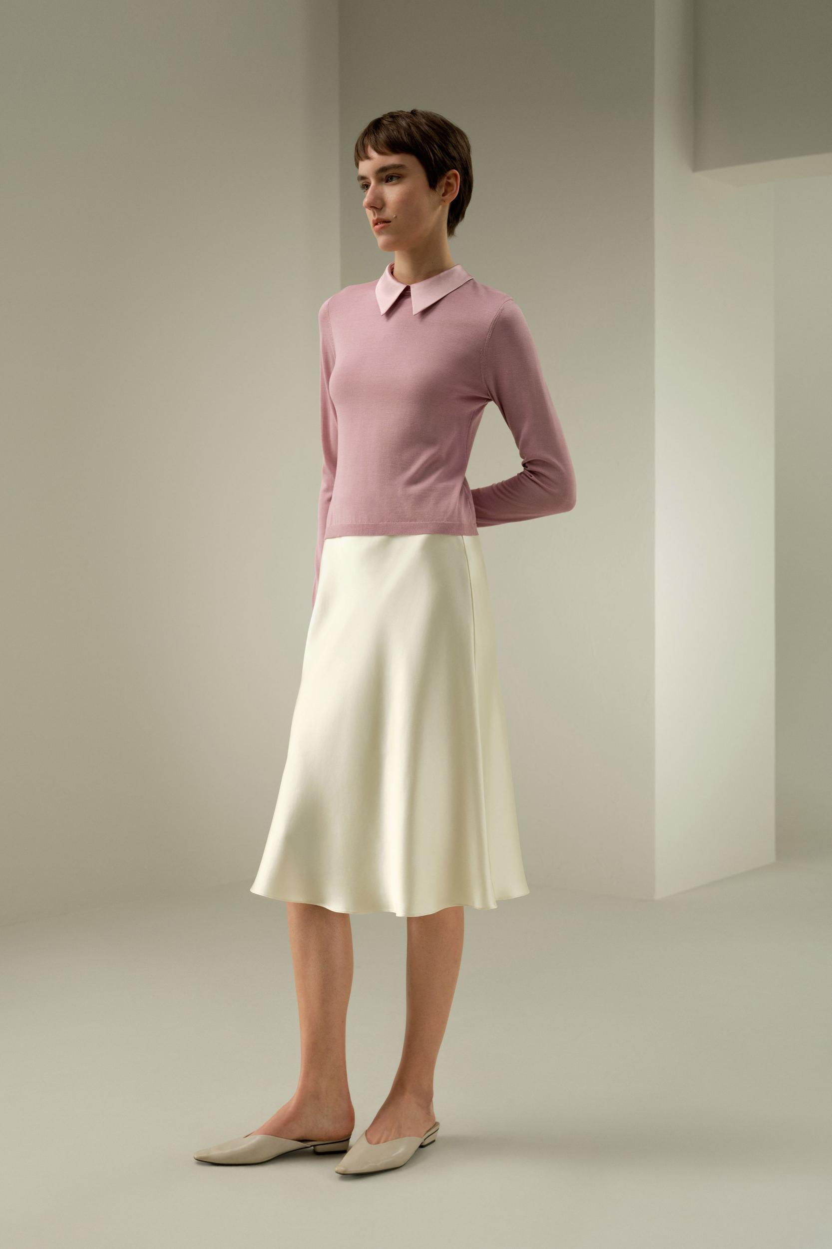 LSxES Elitist Silk Knitted Top with Collar Product Image