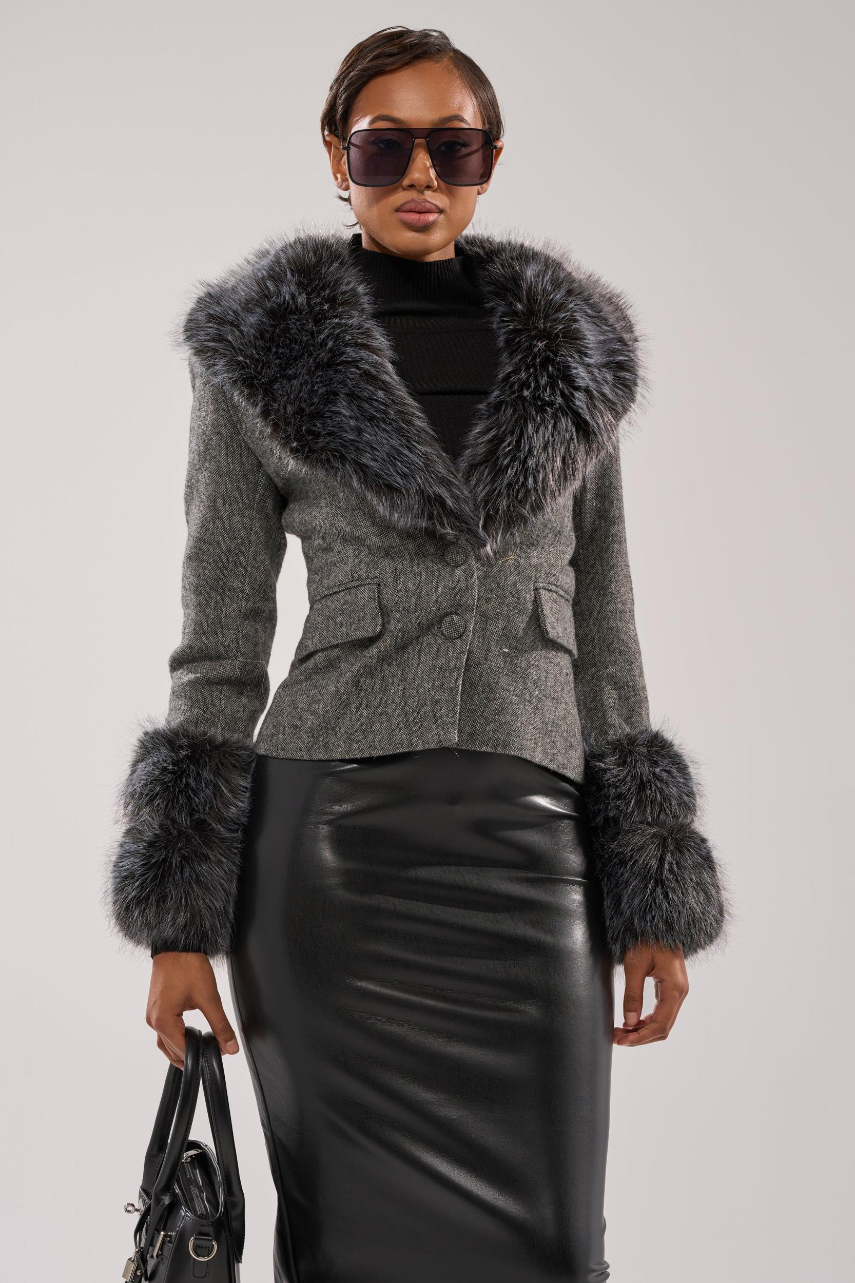 I SEE LONDON FUR TRIM BLAZER Product Image